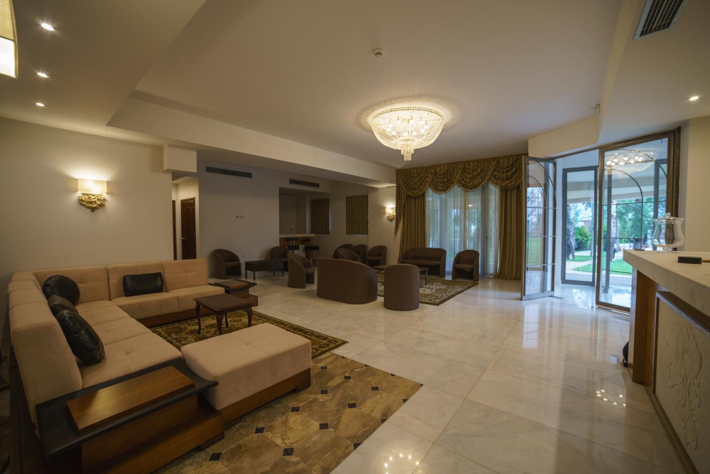 Standard Double or Twin Room - Photo 2