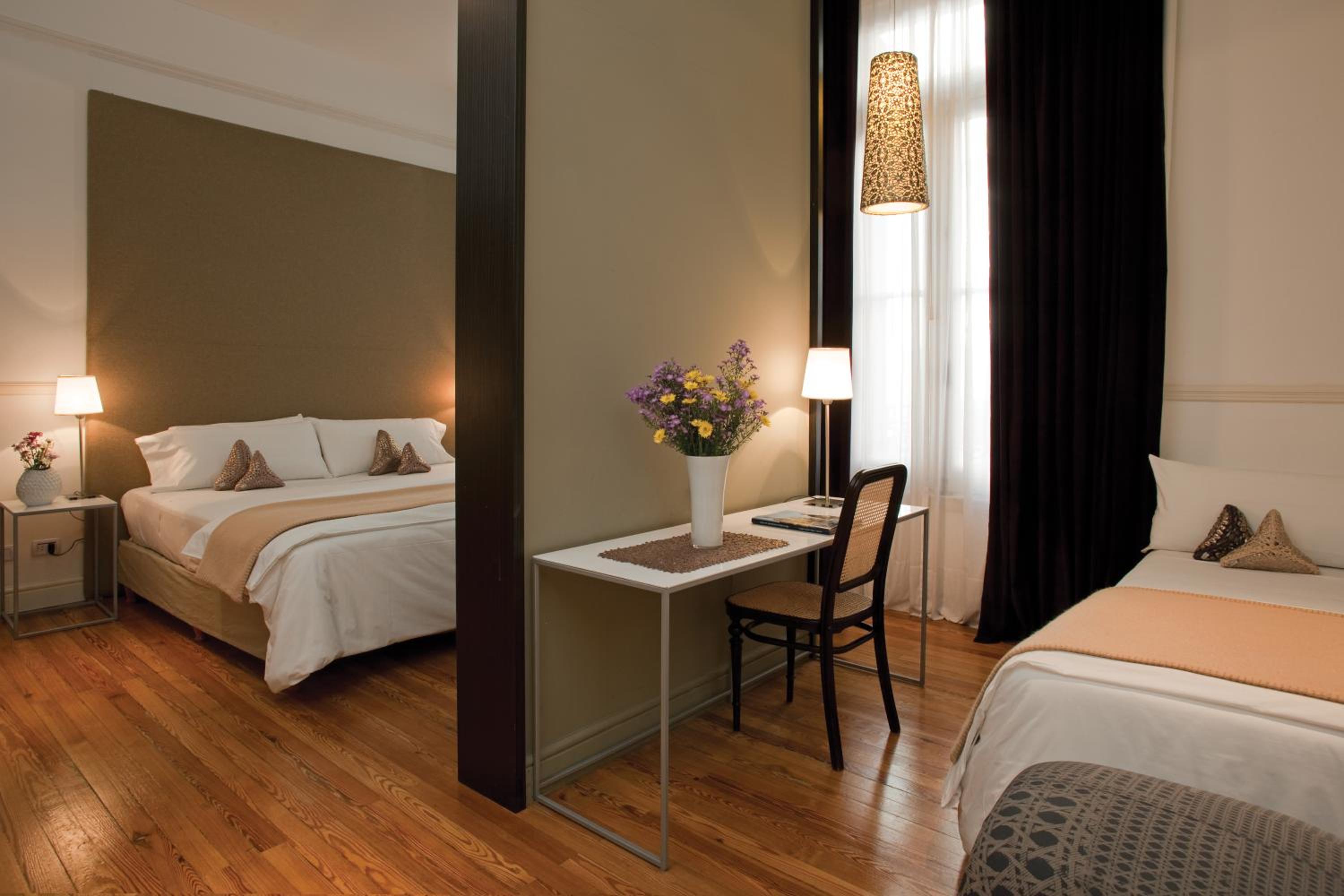 Concept Superior Triple Room with Three Twin Beds - Non-Smoking thumbnail 5
