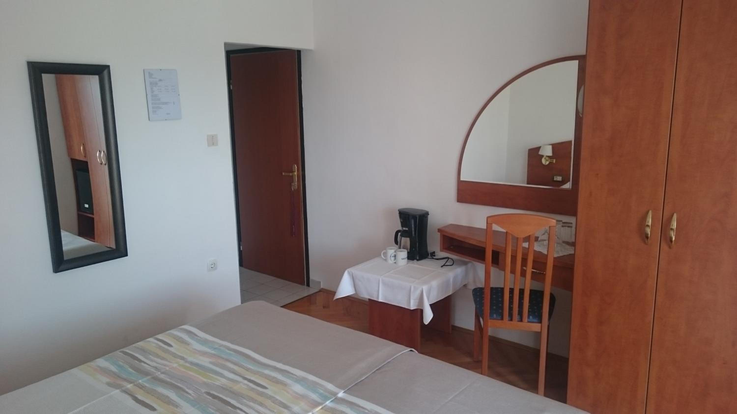 Double Room with Terrace - Photo 6