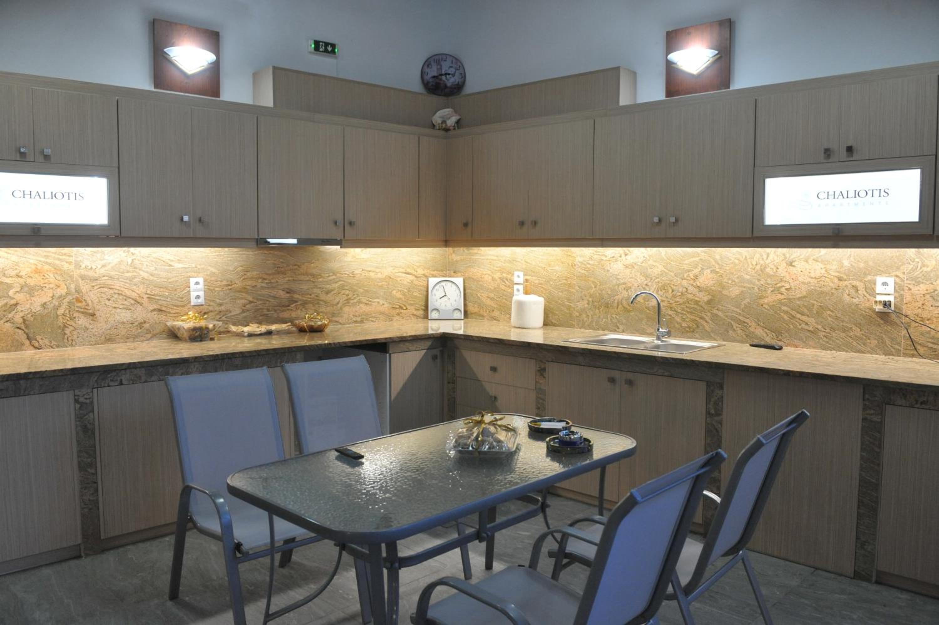 Apartment with Sea View - Photo 31