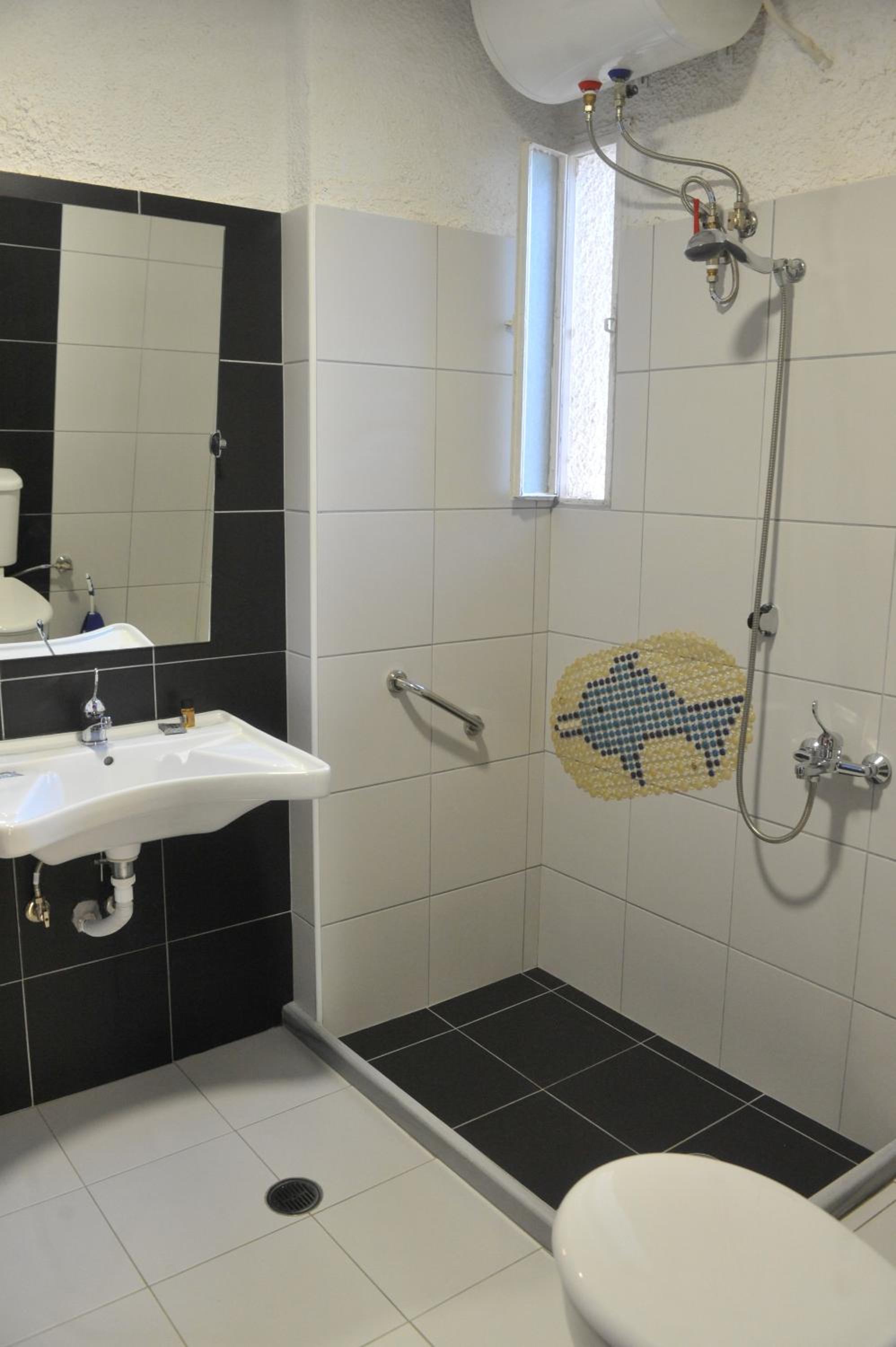 Apartment with Sea View - Photo 25