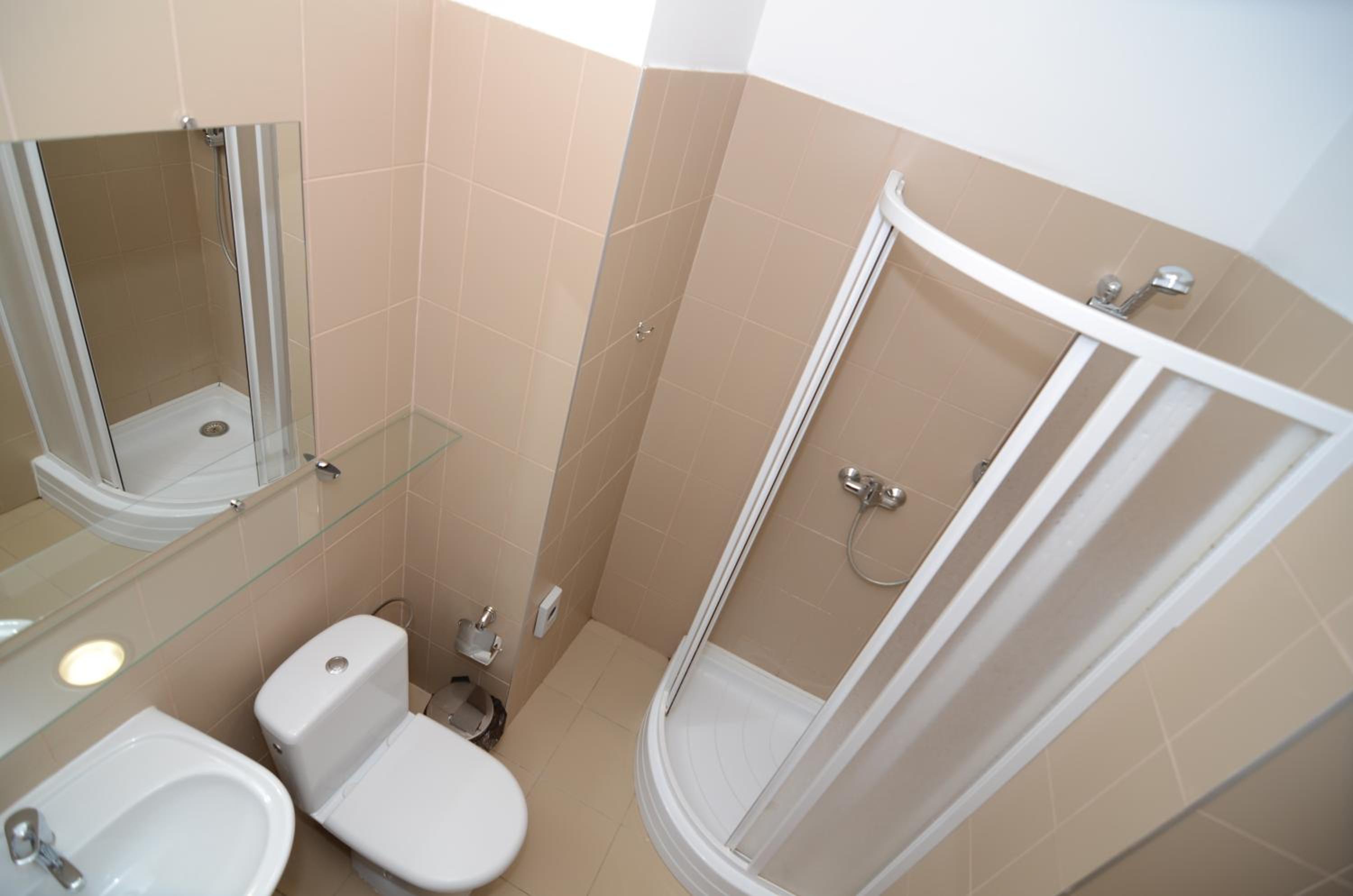 Standard Double Room - Photo 6
