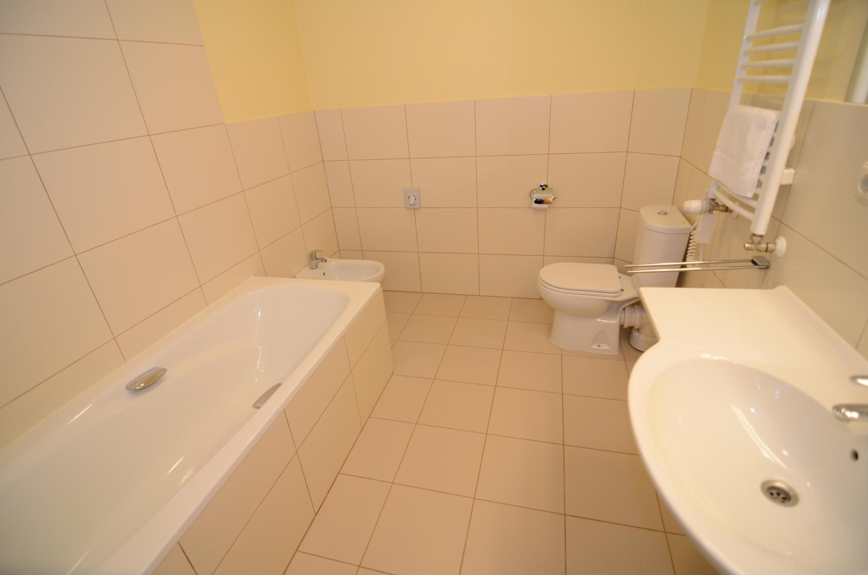Triple Room - Photo 8
