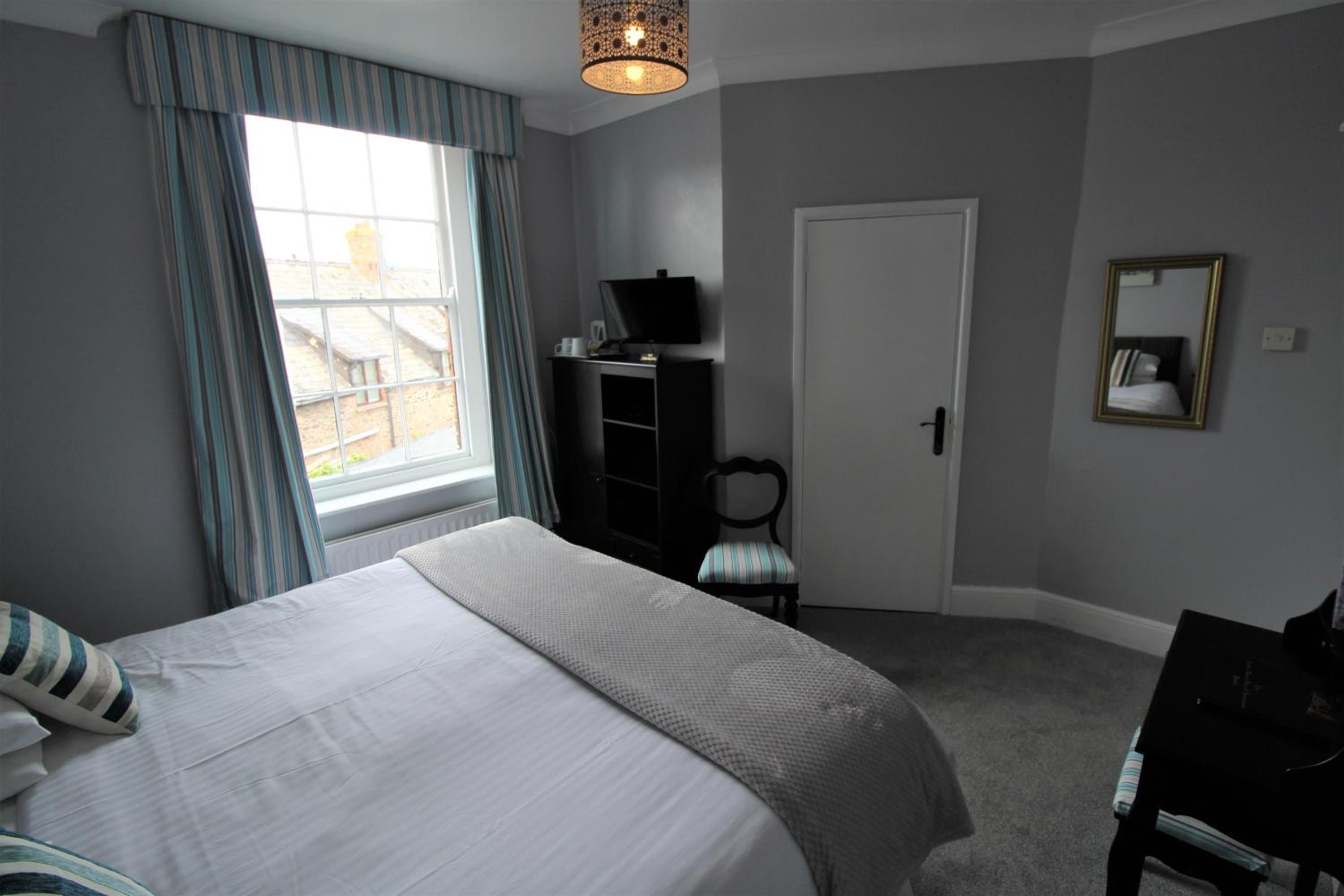 Double Room - Photo 5