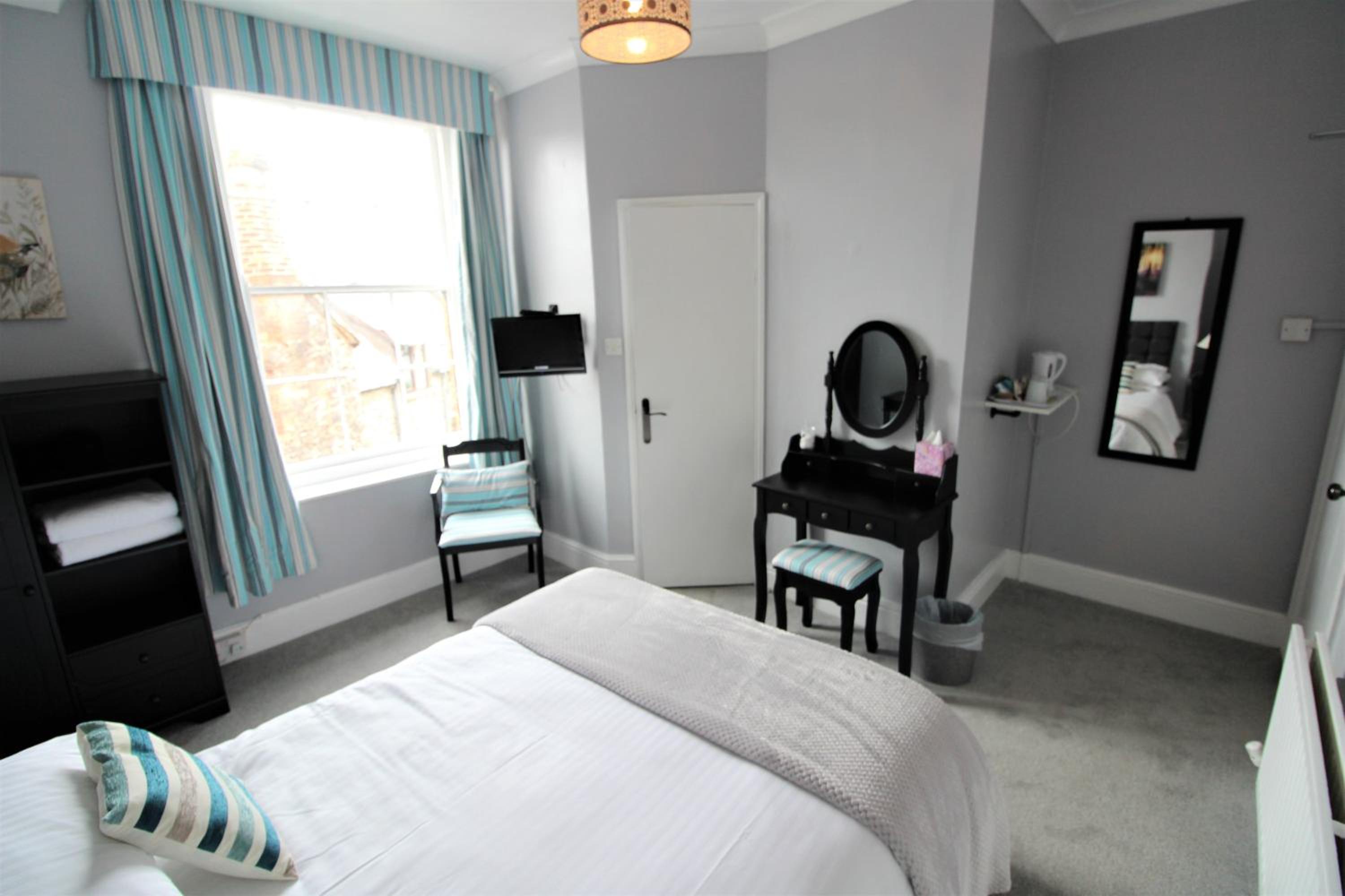 Double Room - Photo 3