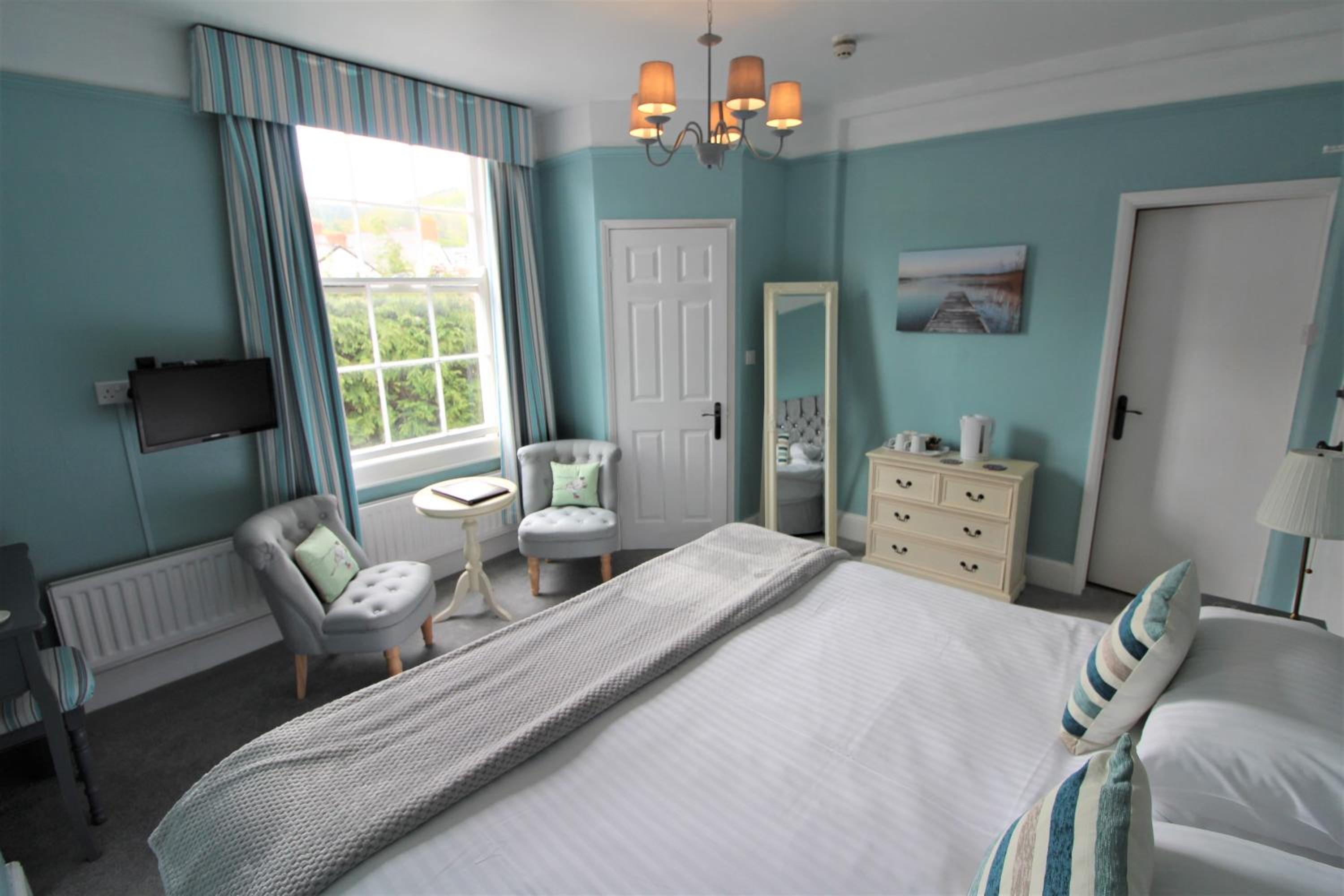 Large Double Room - Photo 9