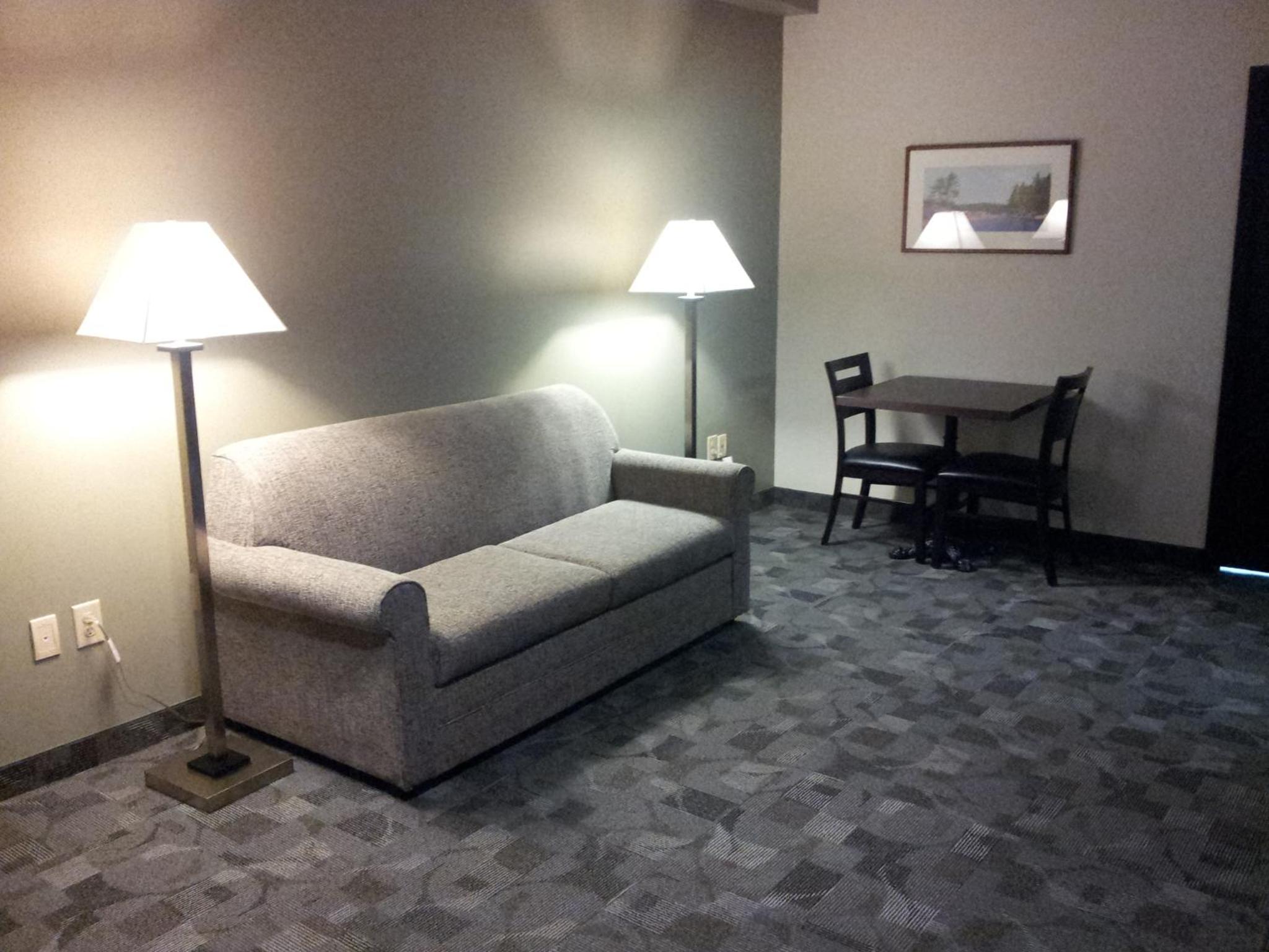 Executive King Suite with Sofa Bed photo 3