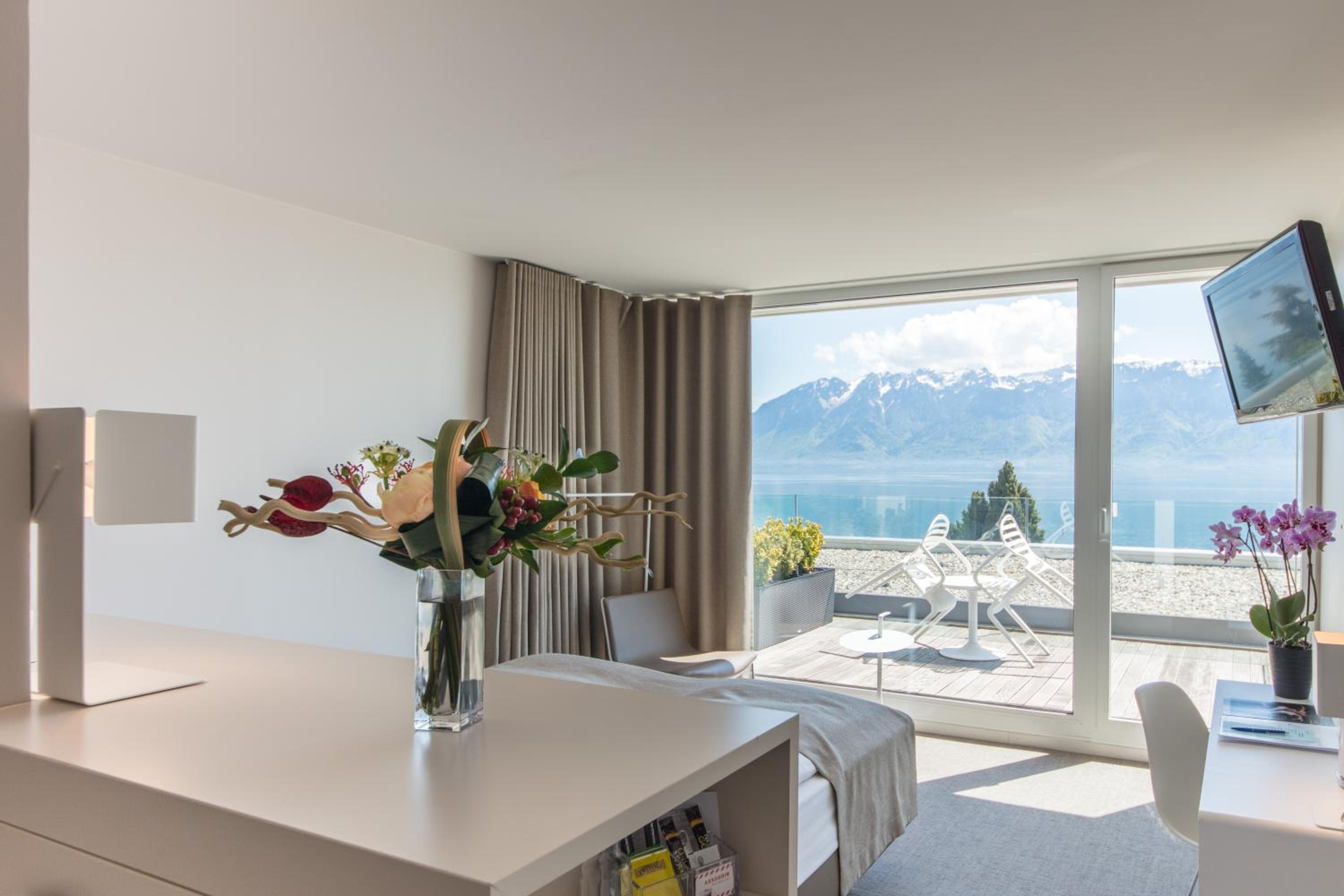 Deluxe Twin or Double Room - Photo 2
