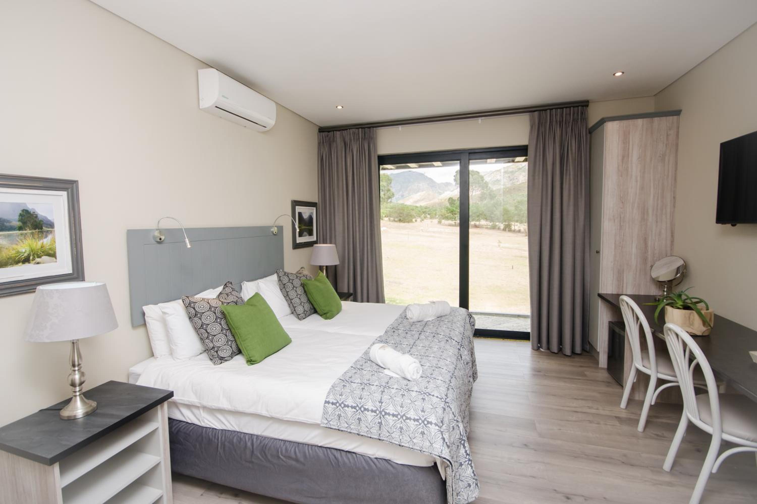 Deluxe Double Room with Balcony photo 1