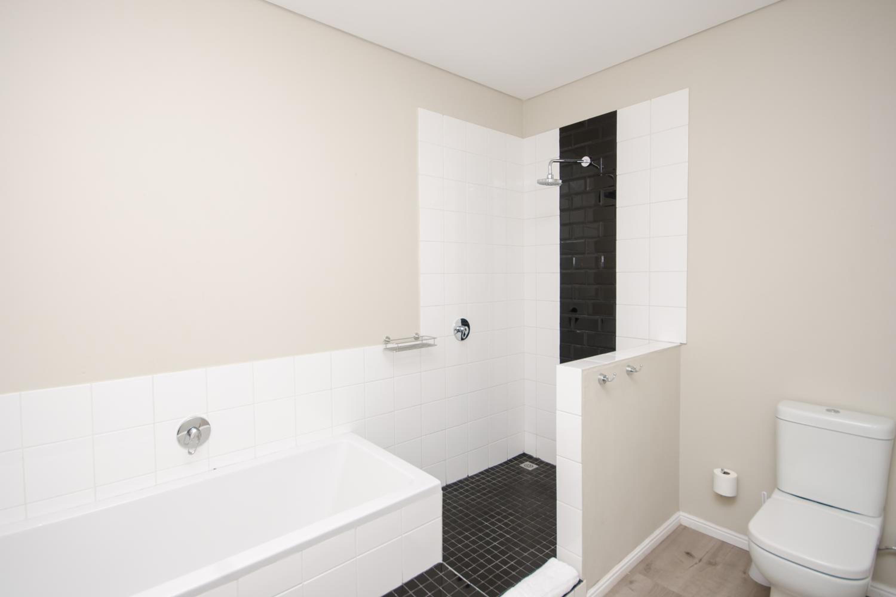 Deluxe Double Room with Balcony photo 2