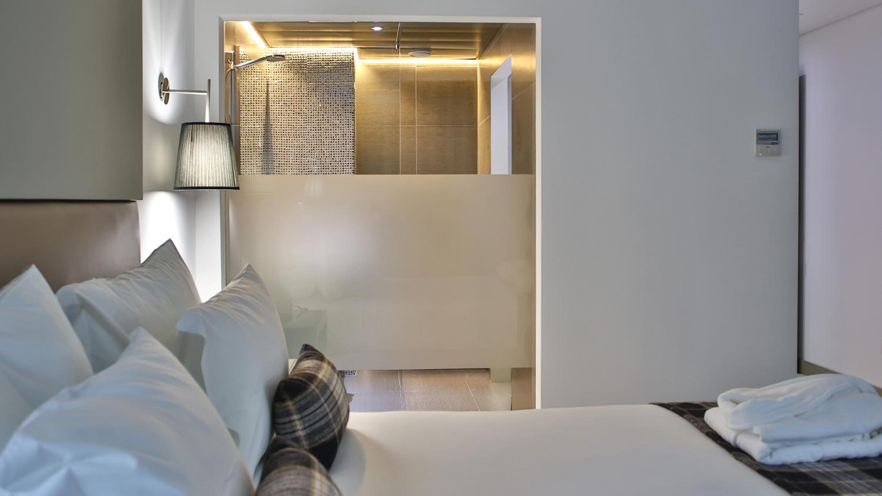 Double Room with Terrace and River View - Ground Floor - Photo 2