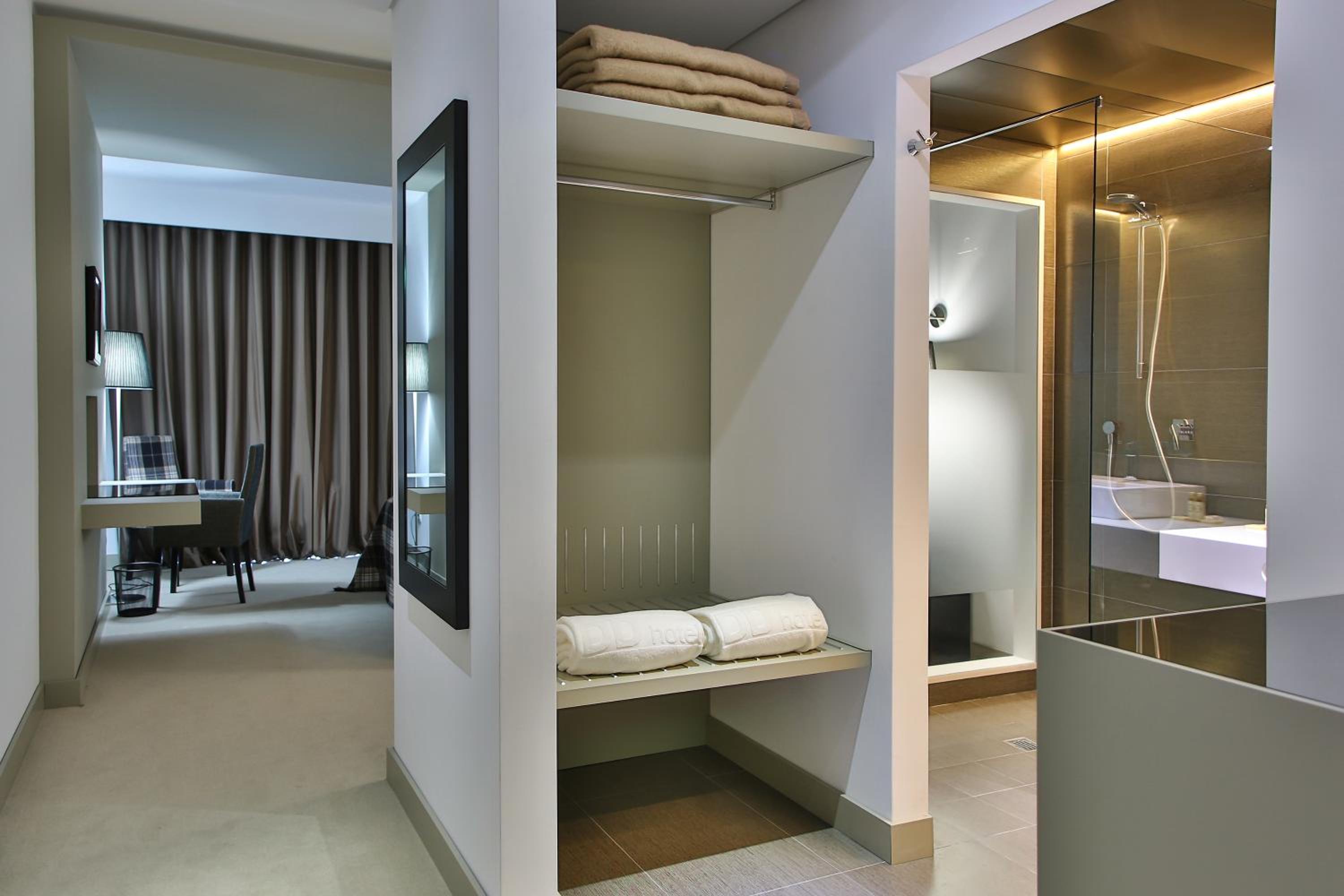 Double Room with Terrace and River View - Ground Floor - Photo 5