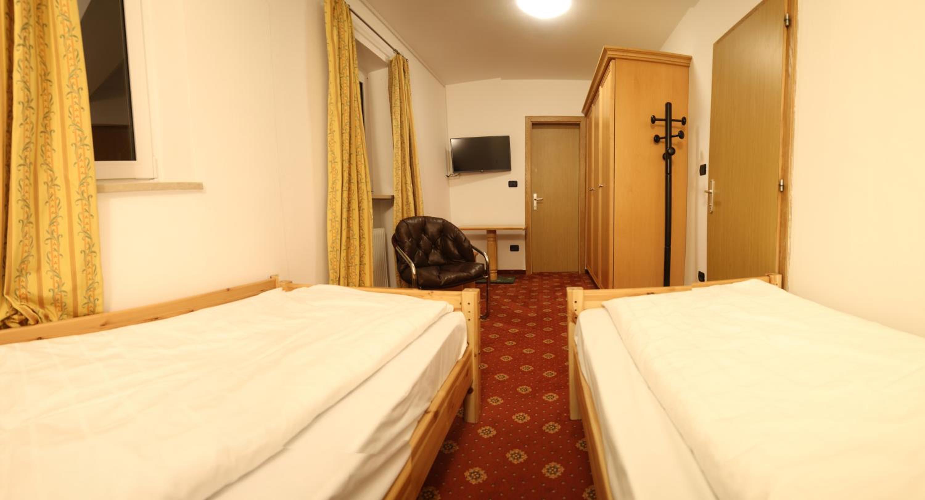 Standard Twin Room with Garden View photo 1