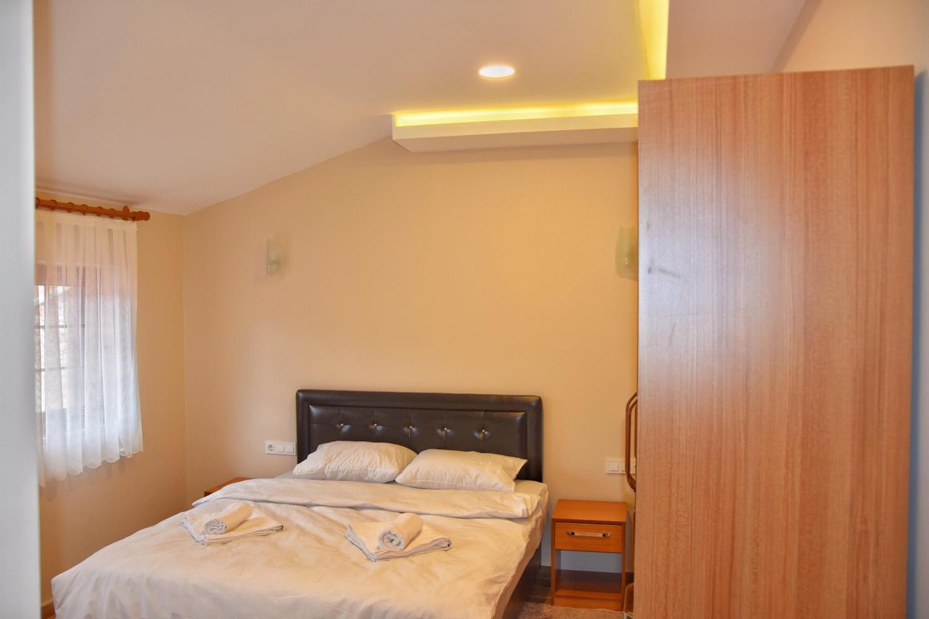 Two-Bedroom Apartment - Photo 18