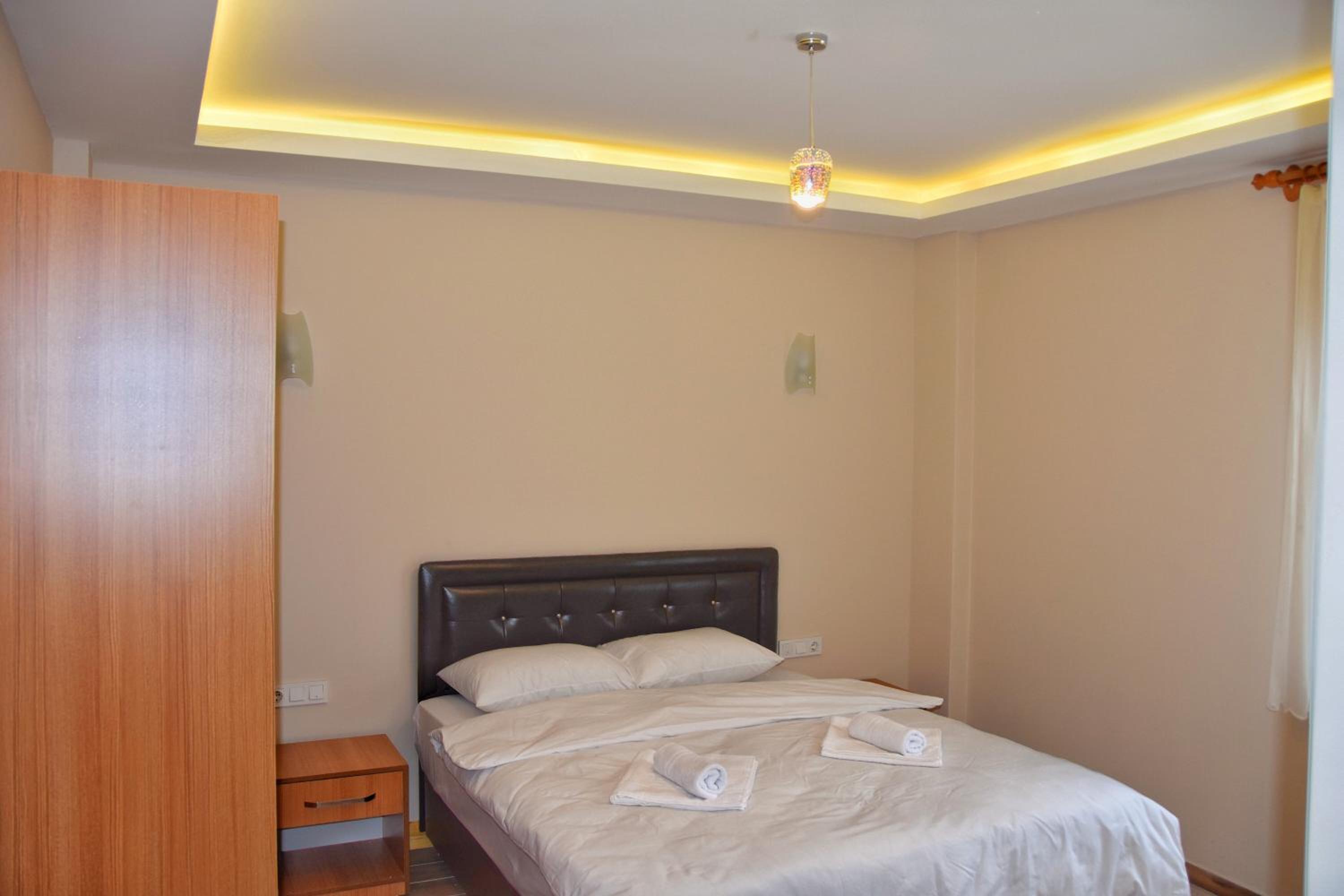 Apartment - Ground Floor - Photo 1