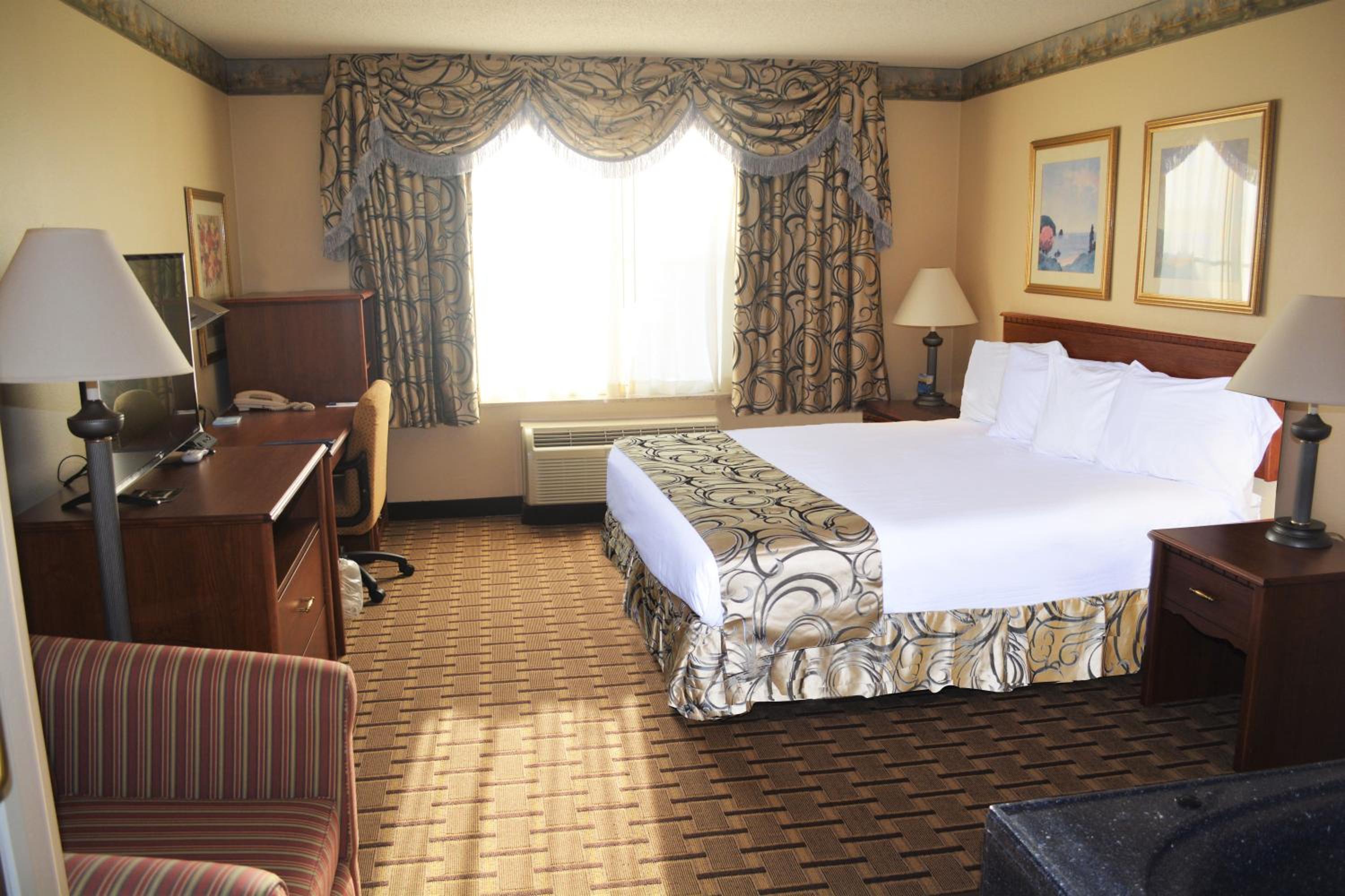 King Studio Suite - Non-Smoking - Photo 1