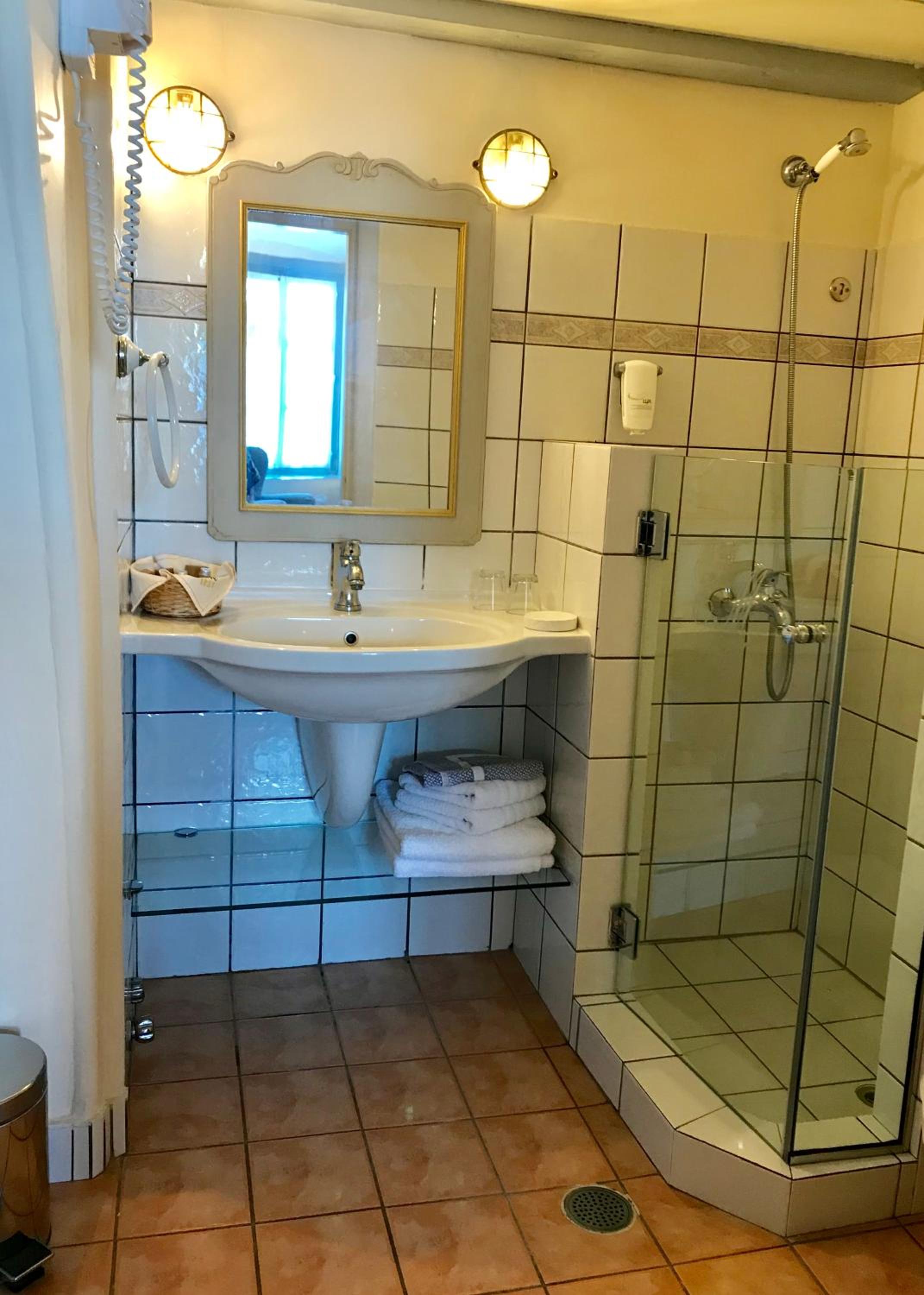 Double Room with Sea View - Photo 8