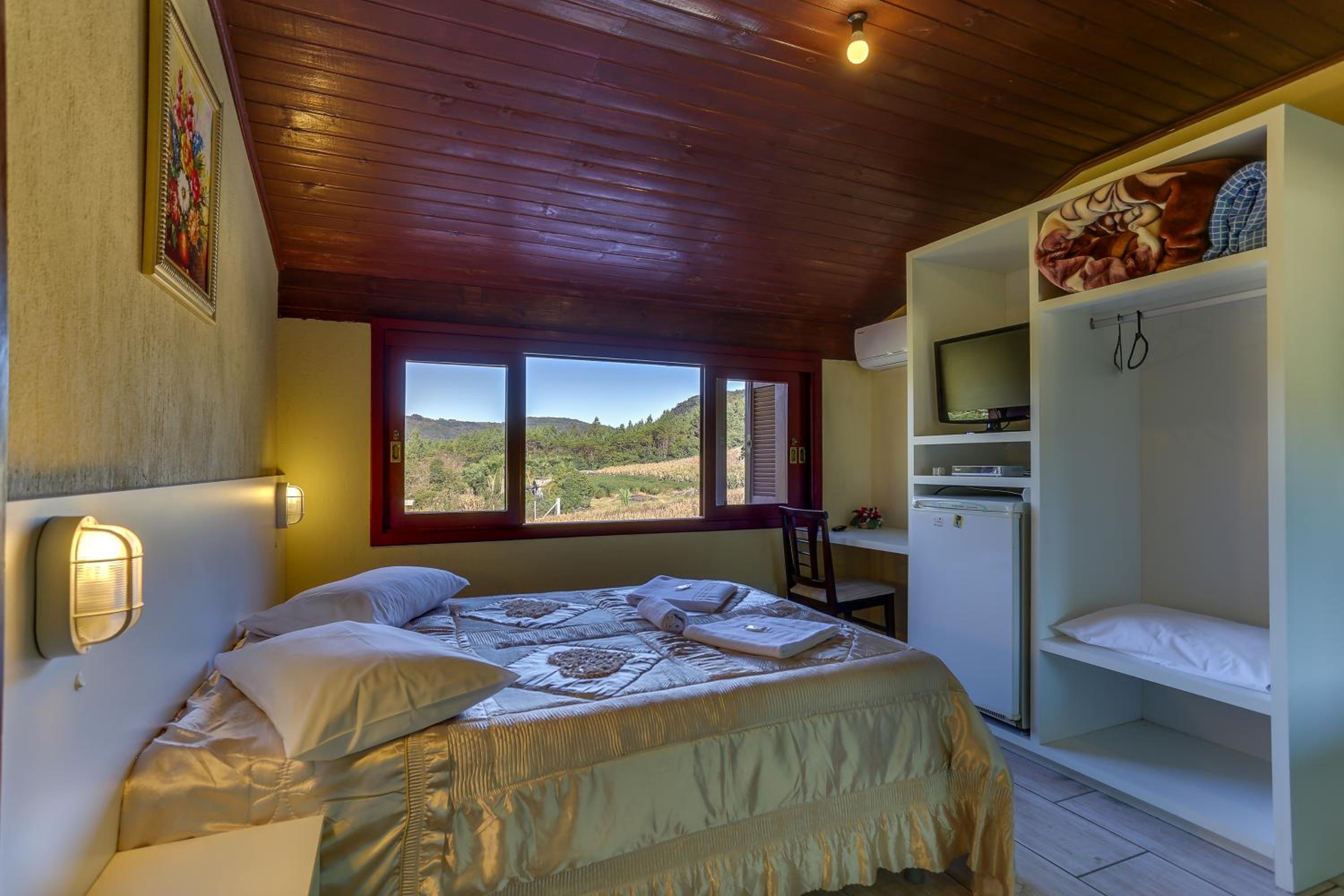 Double Room - Photo 12