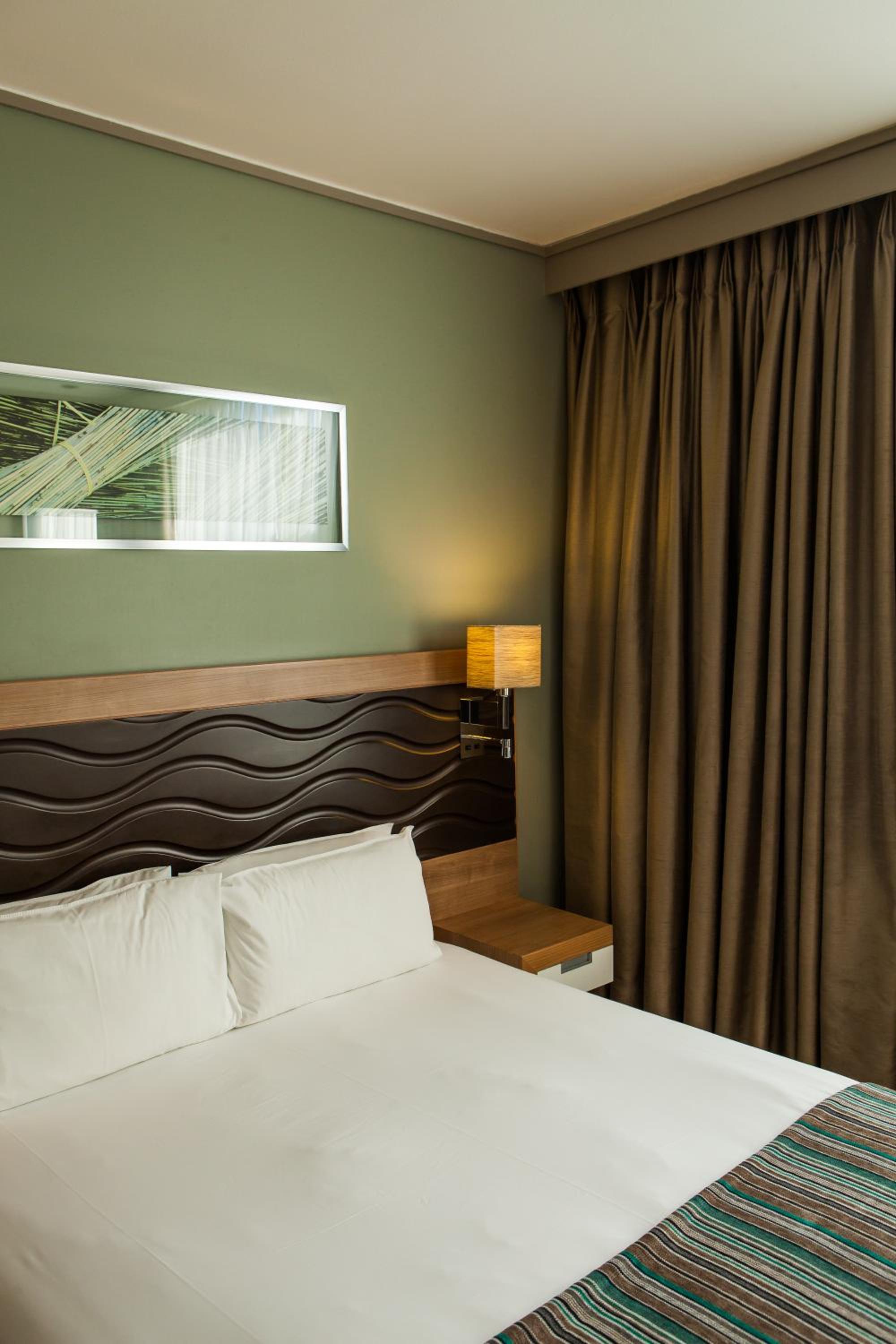 Standard Room 2 Double Beds Non Smoking photo 2