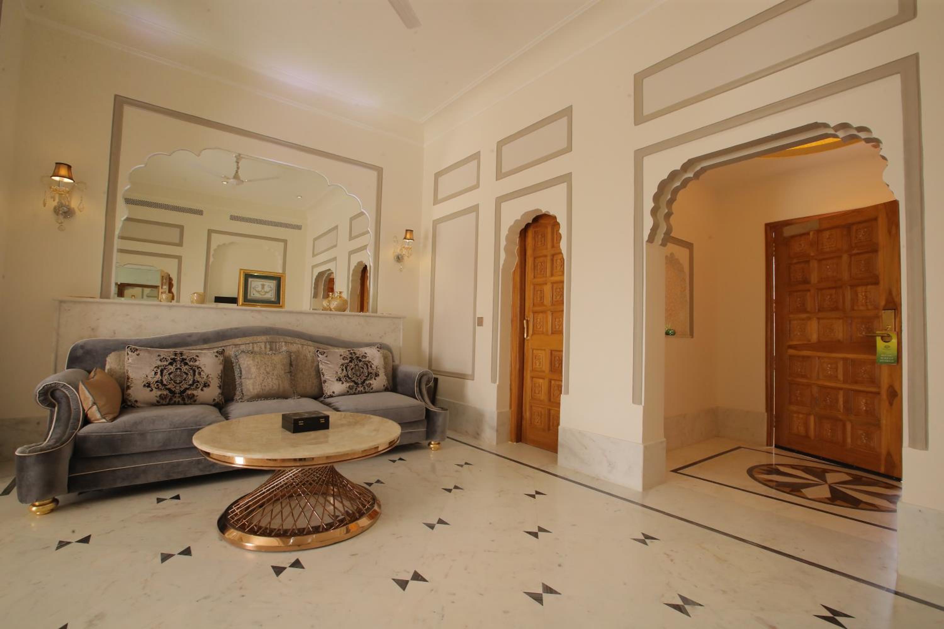  Royal Exclusive Villa Suite with Private Pool : Welcome drink on arrival, 2 pints of Kingfisher lager beer, One child up to 10 years complimentary without extra bed,20% discount on all resort services   - Photo 20