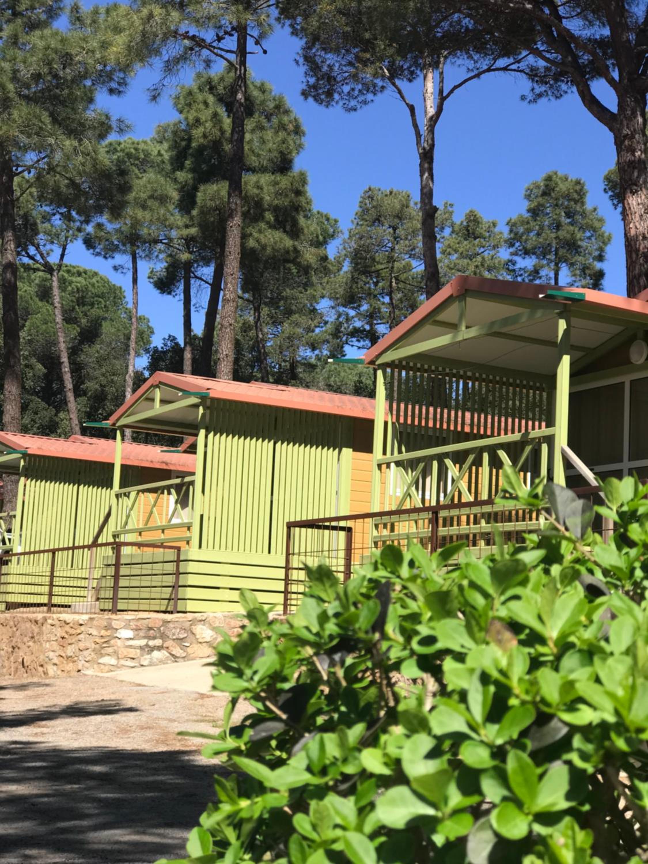Two-Bedroom Bungalow (4 Adults) photo 2