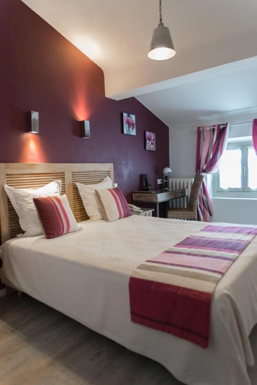 Standard Double Room - Photo 2