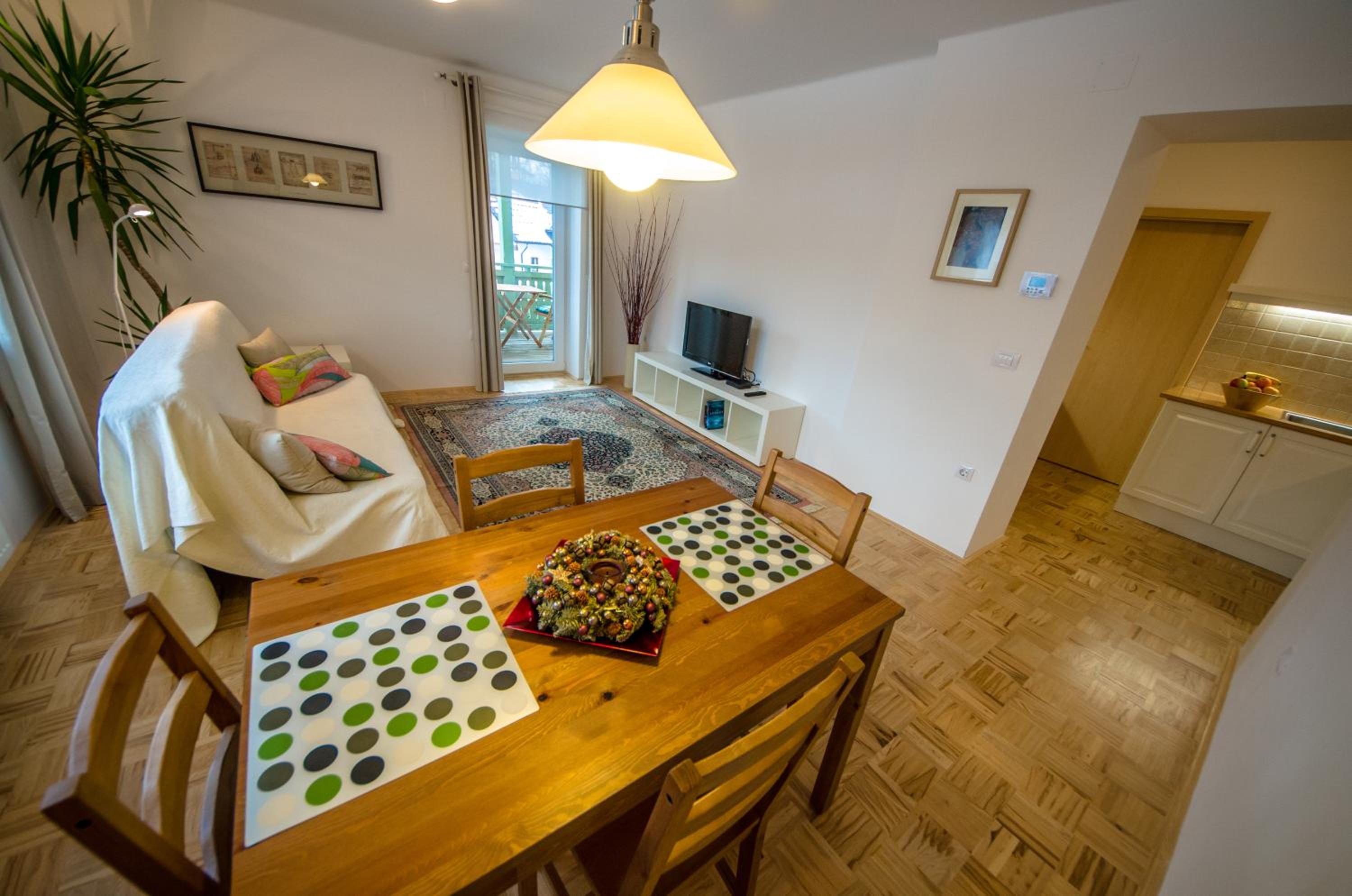 One-Bedroom Apartment with Balcony (2 Adults) photo 3