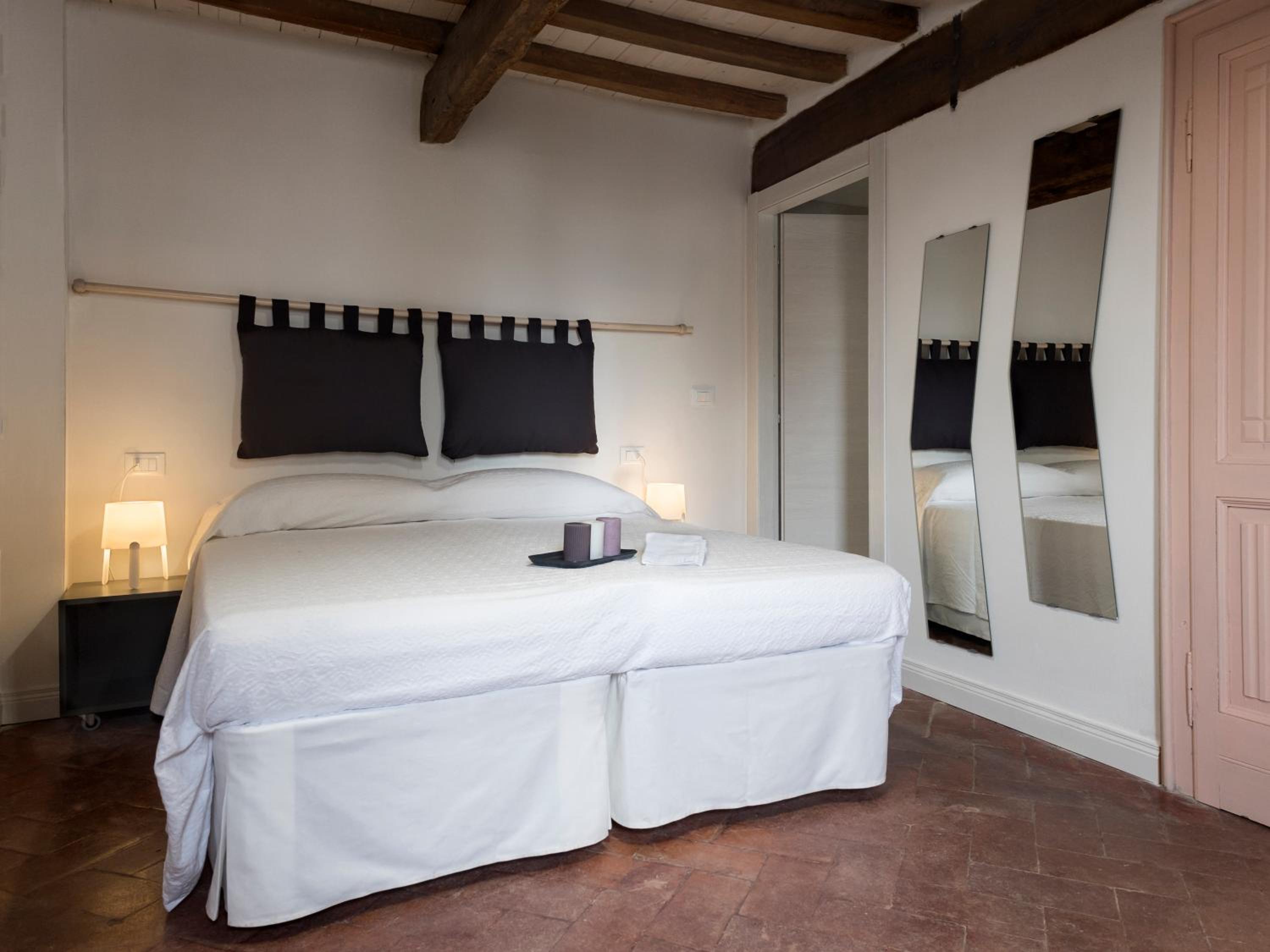 Double or Twin Room - Photo 1