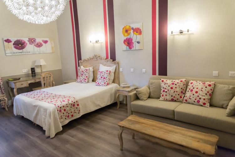 Superior Quadruple Room - Photo 4