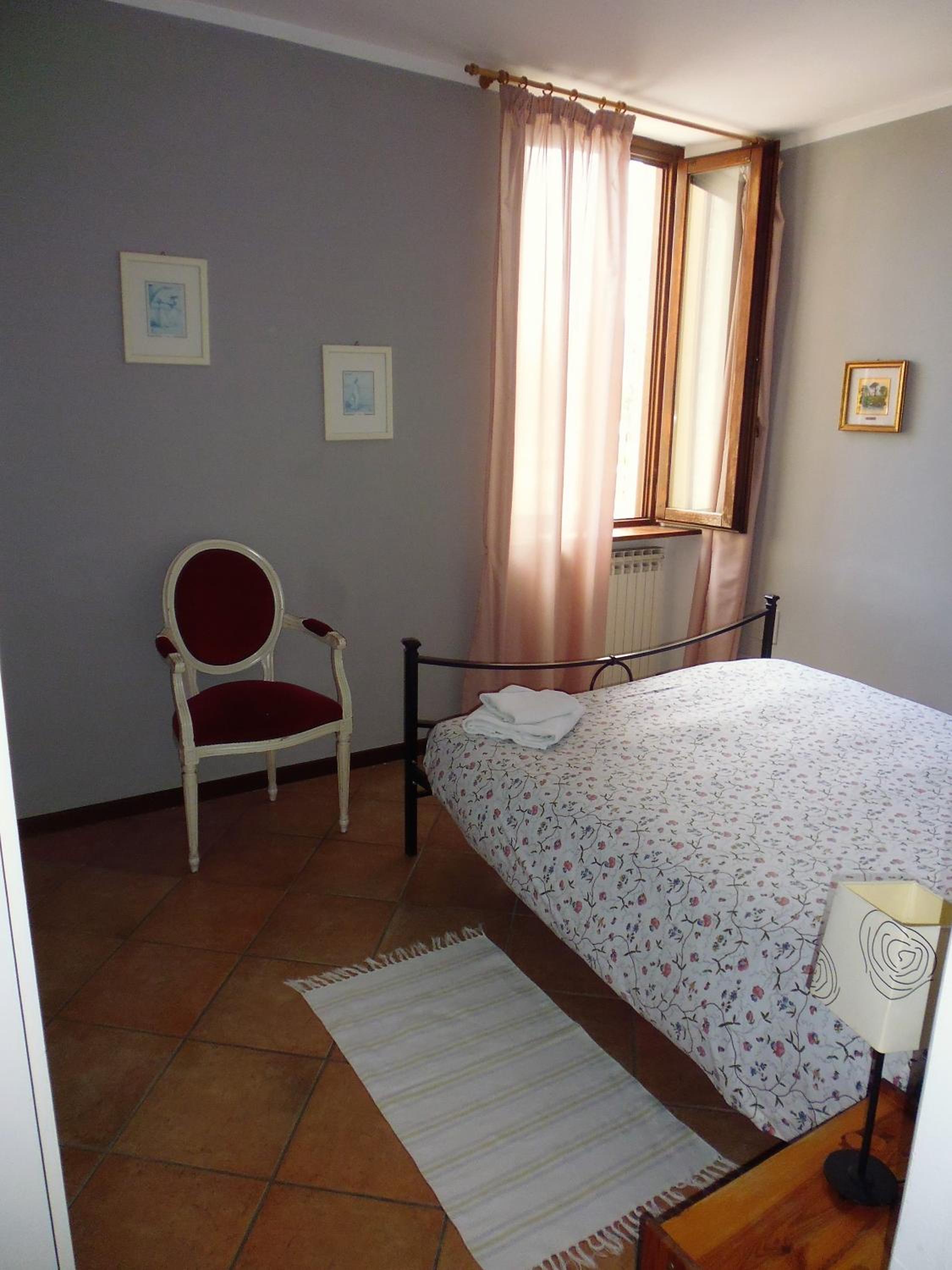 Double Room - Photo 2