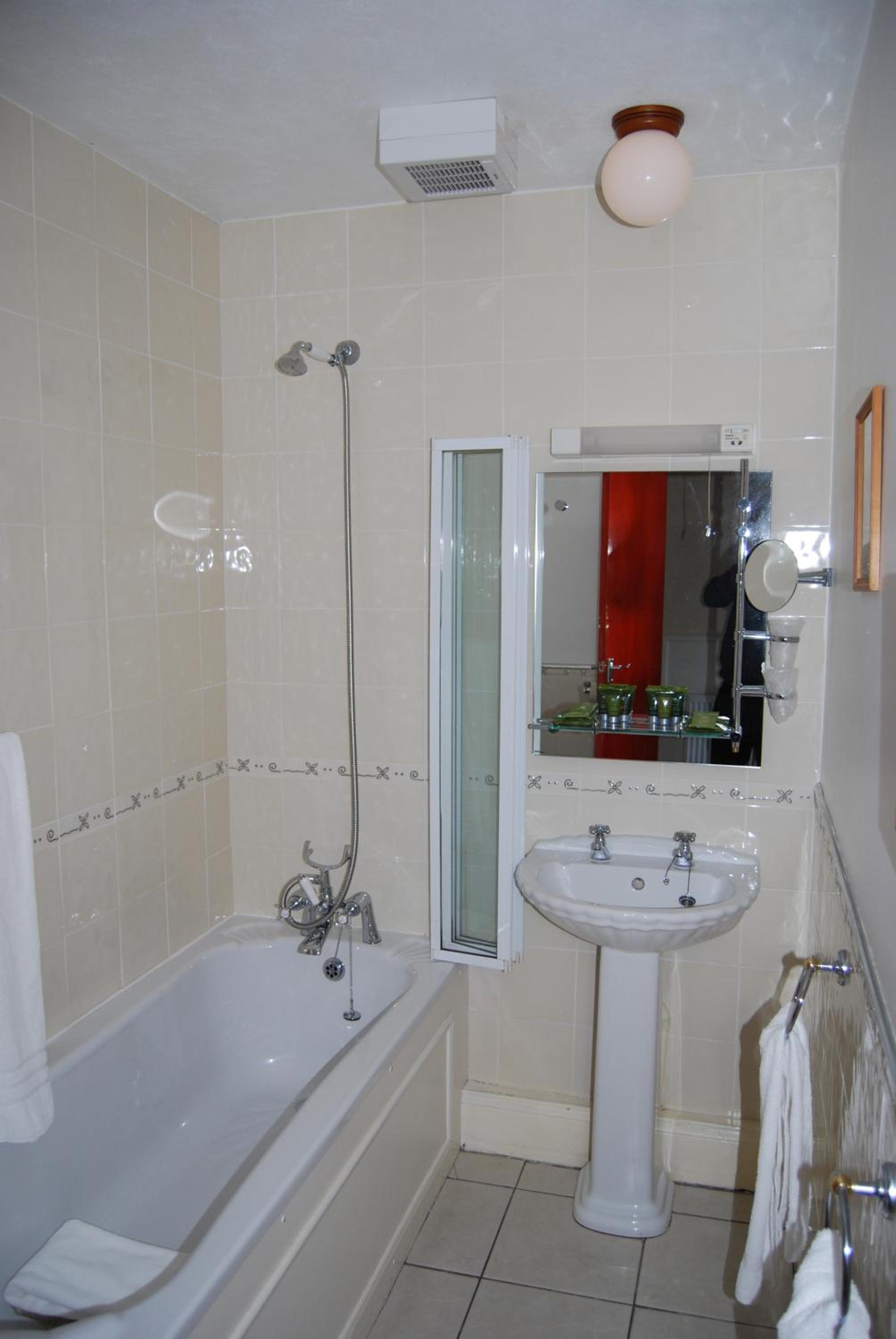 Standard Double Room - Photo 6