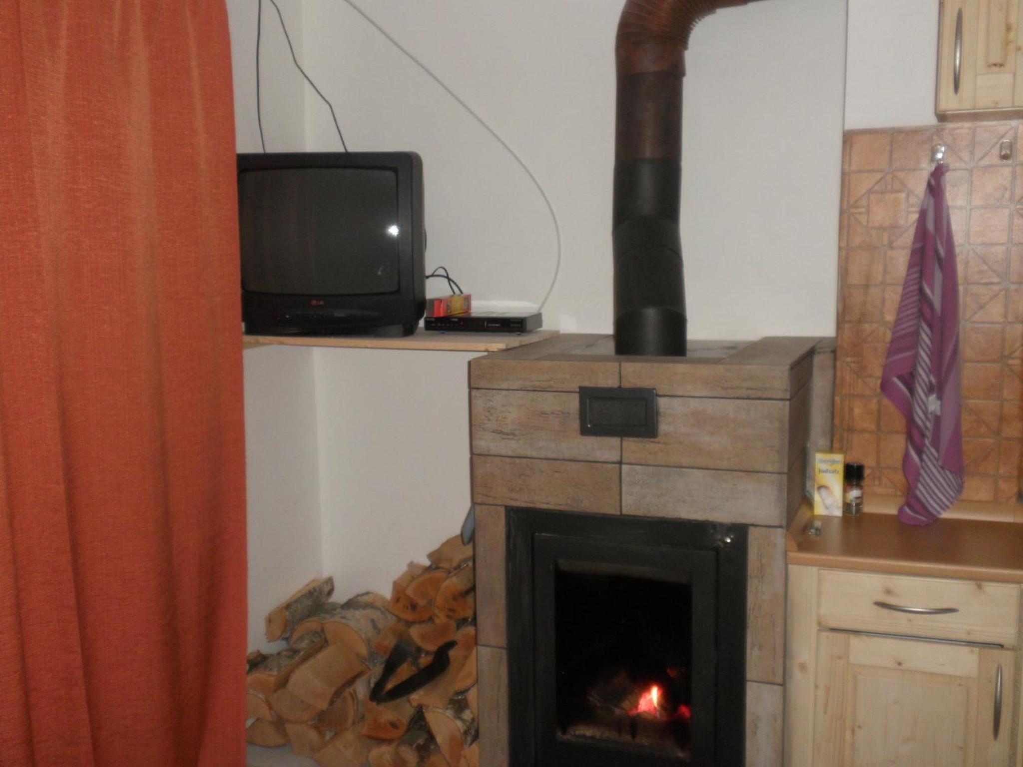 Two-Bedroom Bungalow (5 Adults) with terrace and fireplace photo 3
