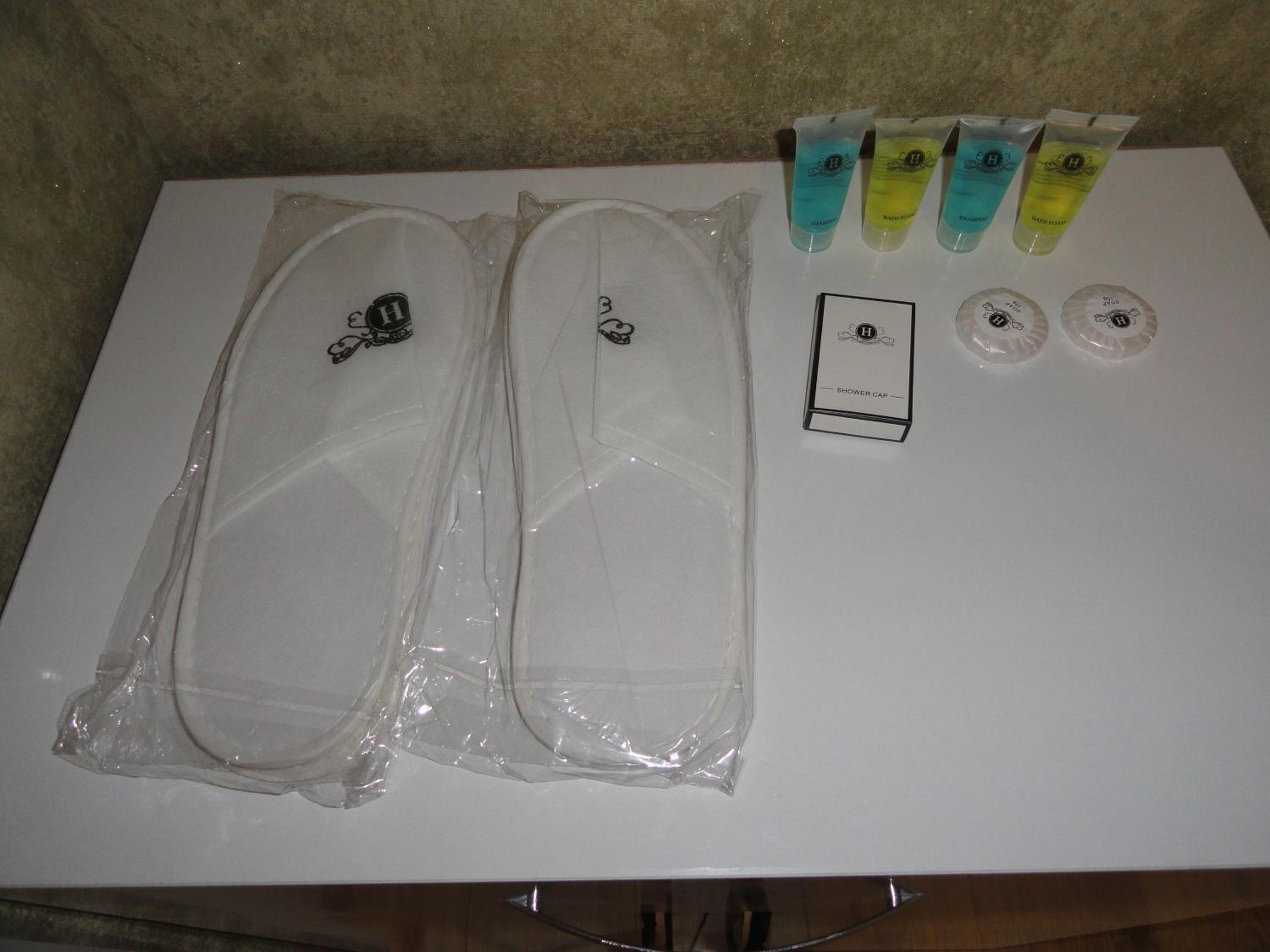 Deluxe Double Room (2 Adults + 1 Child) photo 3