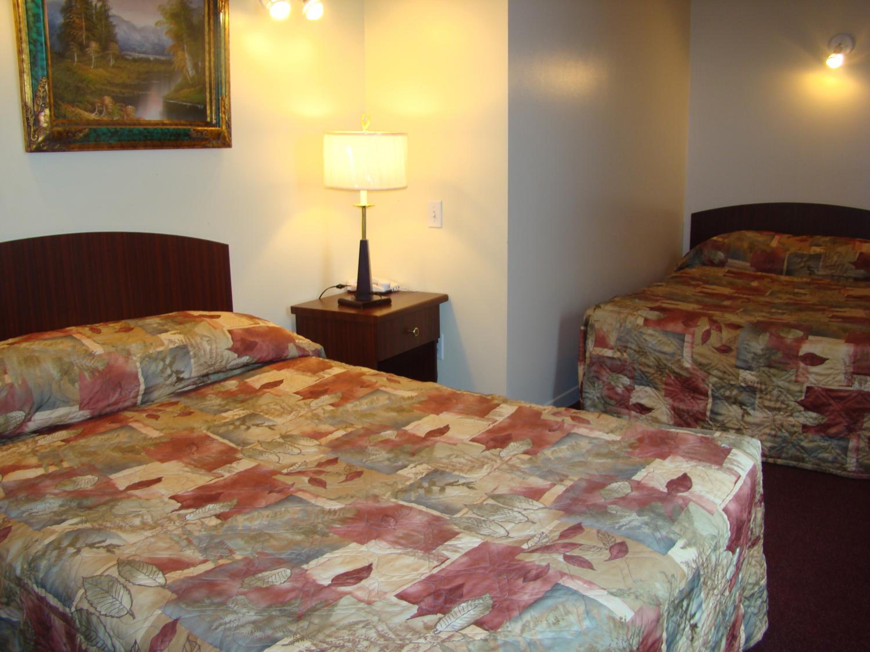 Double Room With Two Double Beds photo 3