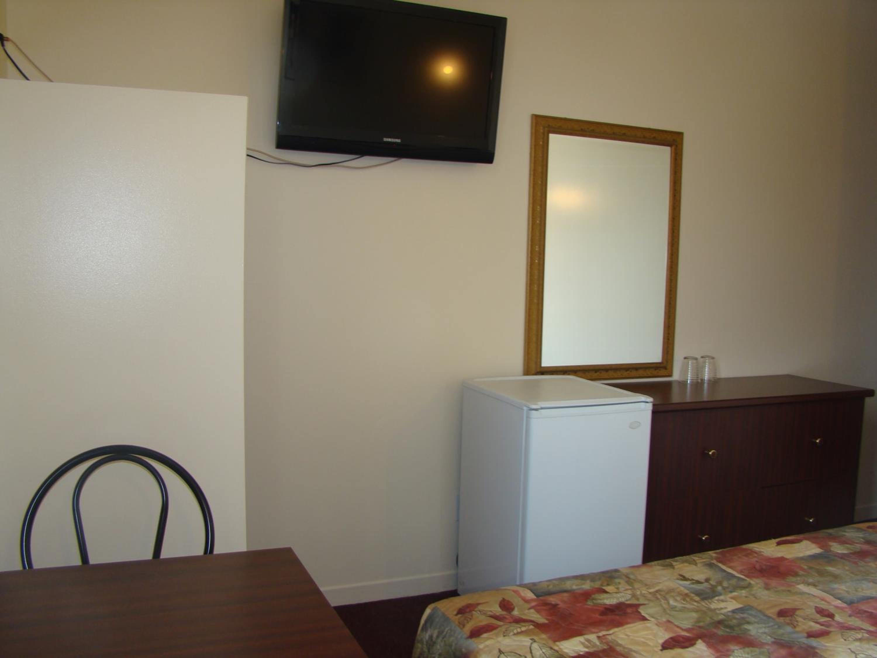 Standard Queen Room photo 3