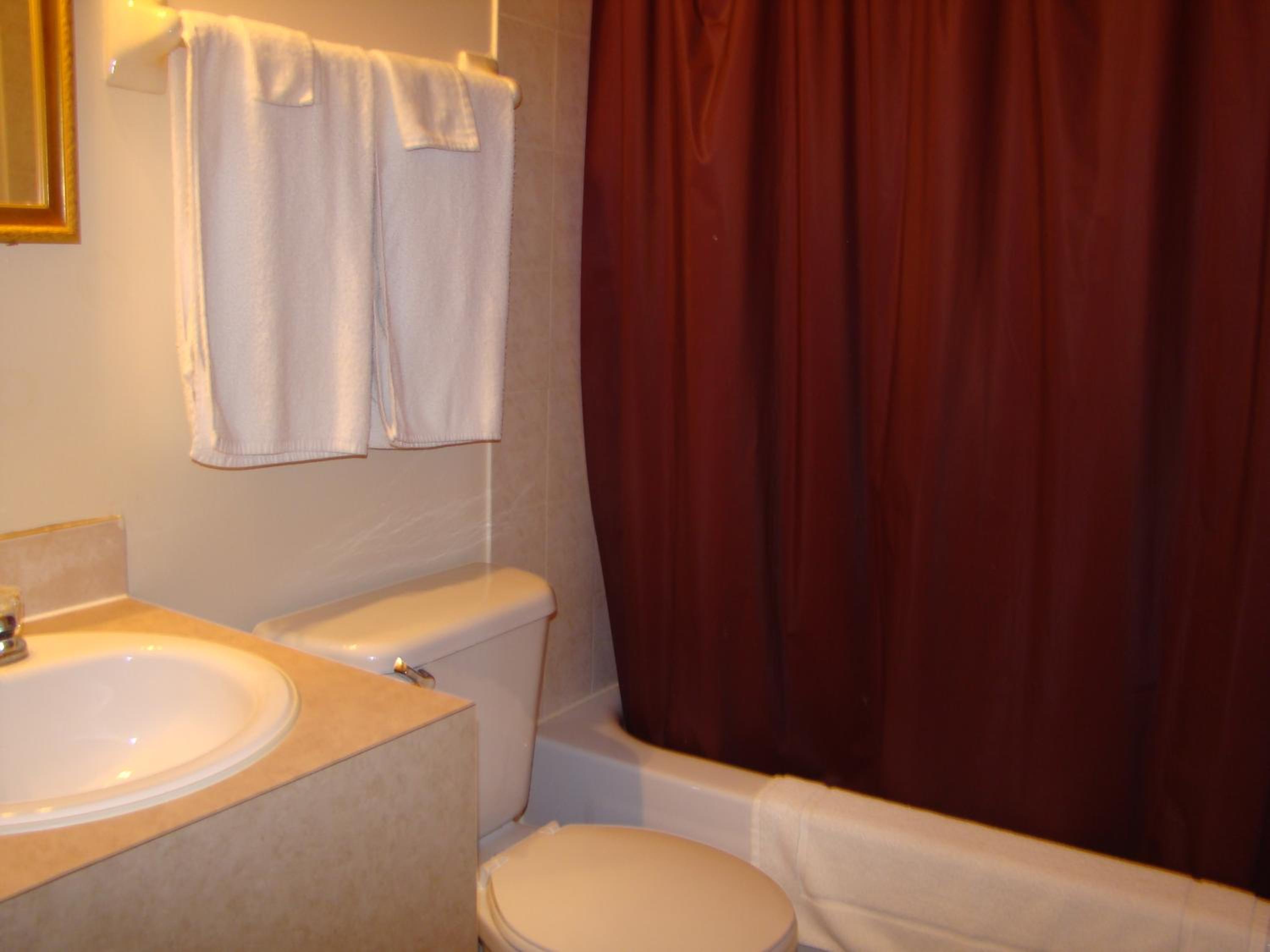 Double Room With Two Double Beds photo 2