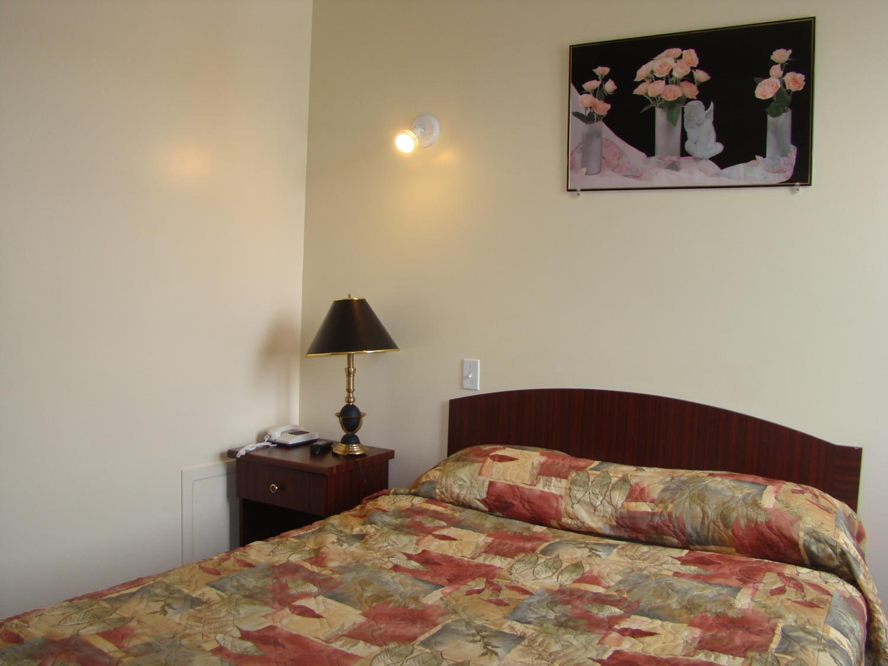 Standard Queen Room photo 1