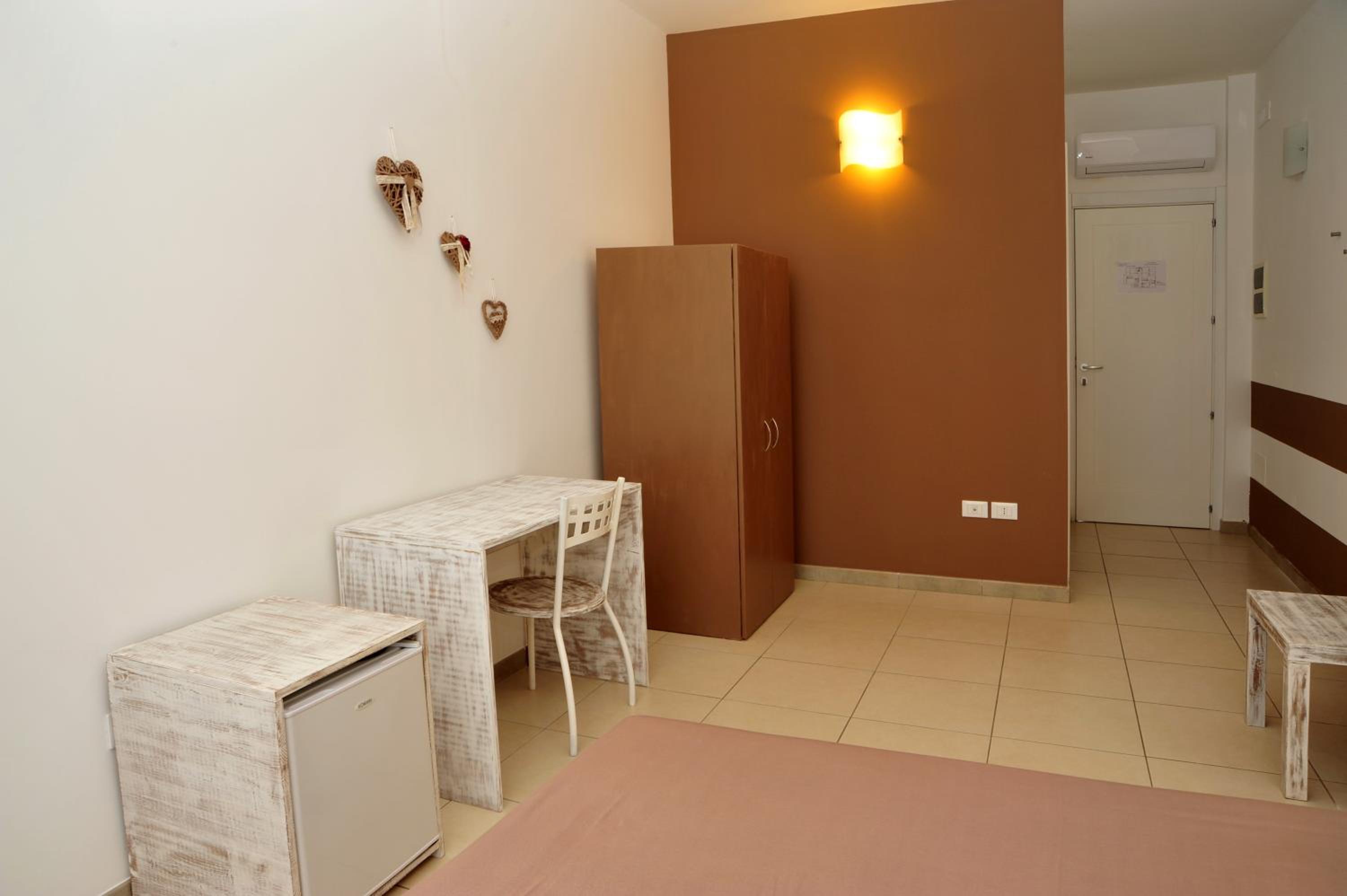 Double Room with Balcony - Photo 40