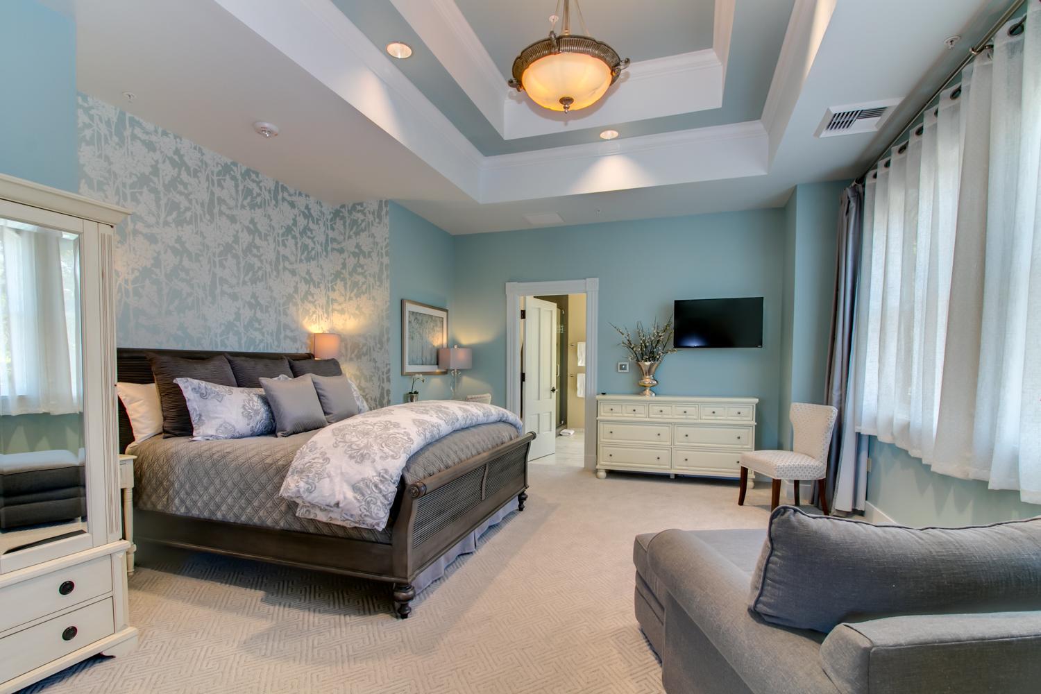 Superior King Suite
