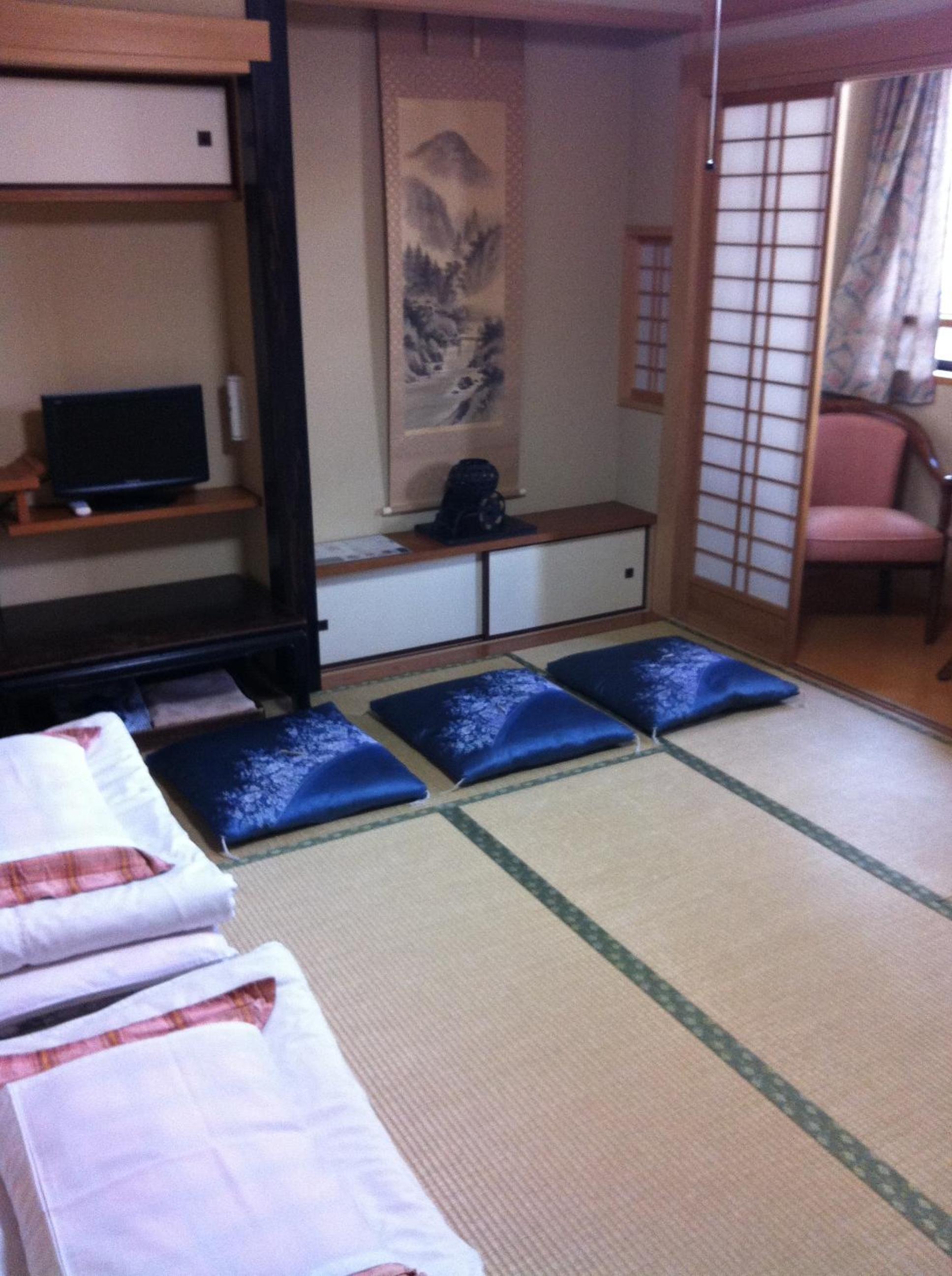 Japanese-Style Triple Room with Shared Bathroom - Non-Smoking photo 1