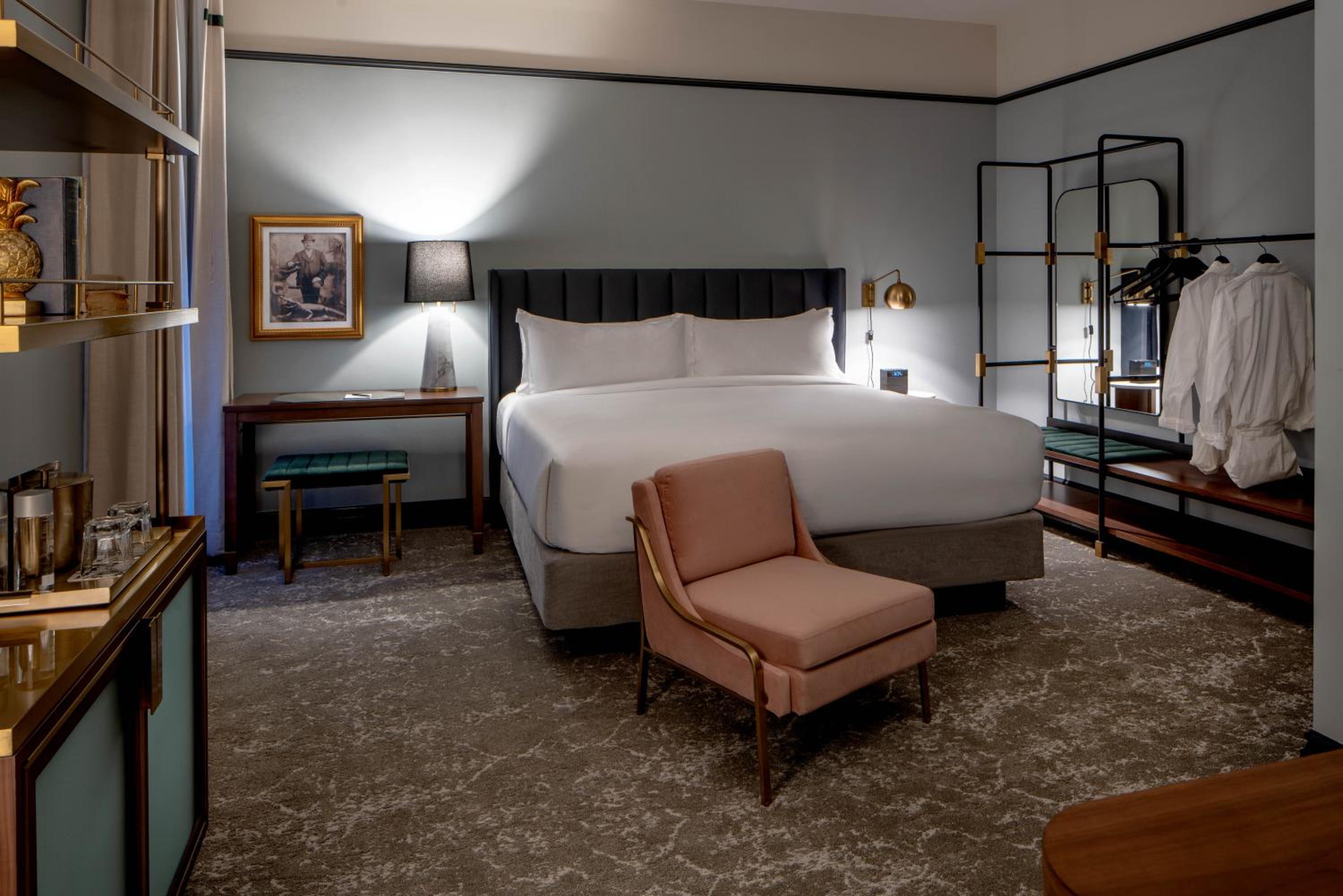 King Room with Street View photo 1