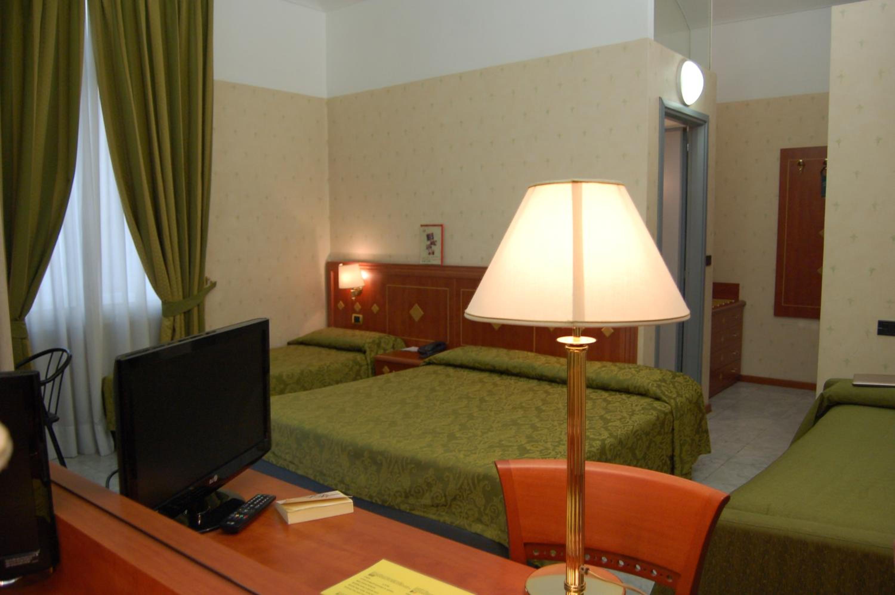 Large Double Room