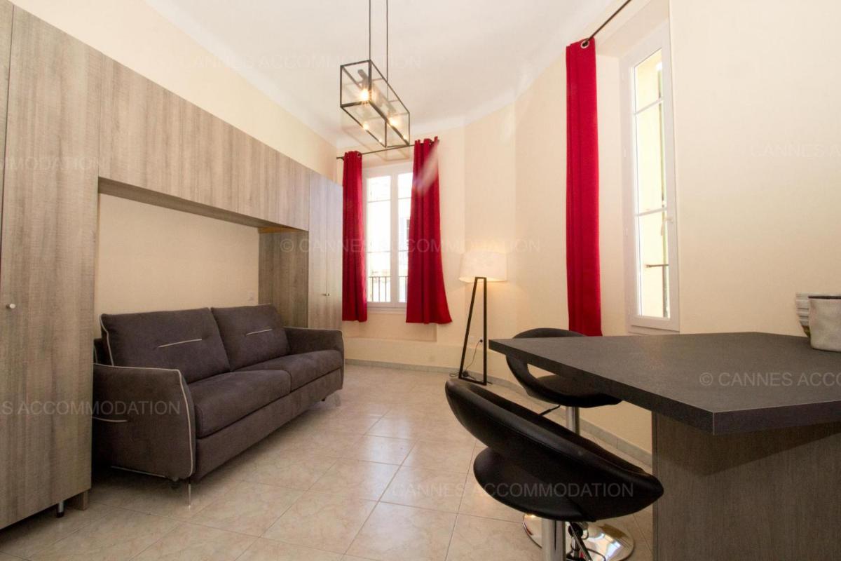 Studio with Sofa Bed