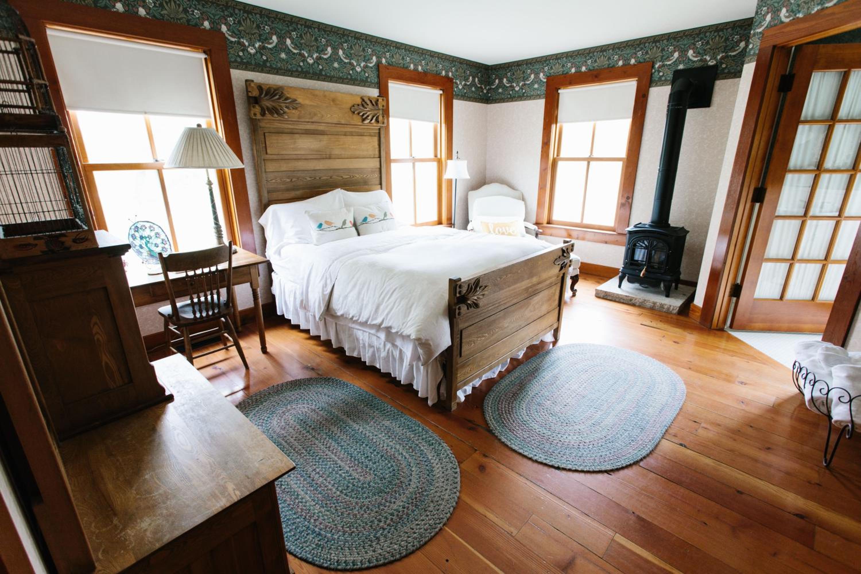 Deluxe Queen Room photo 2