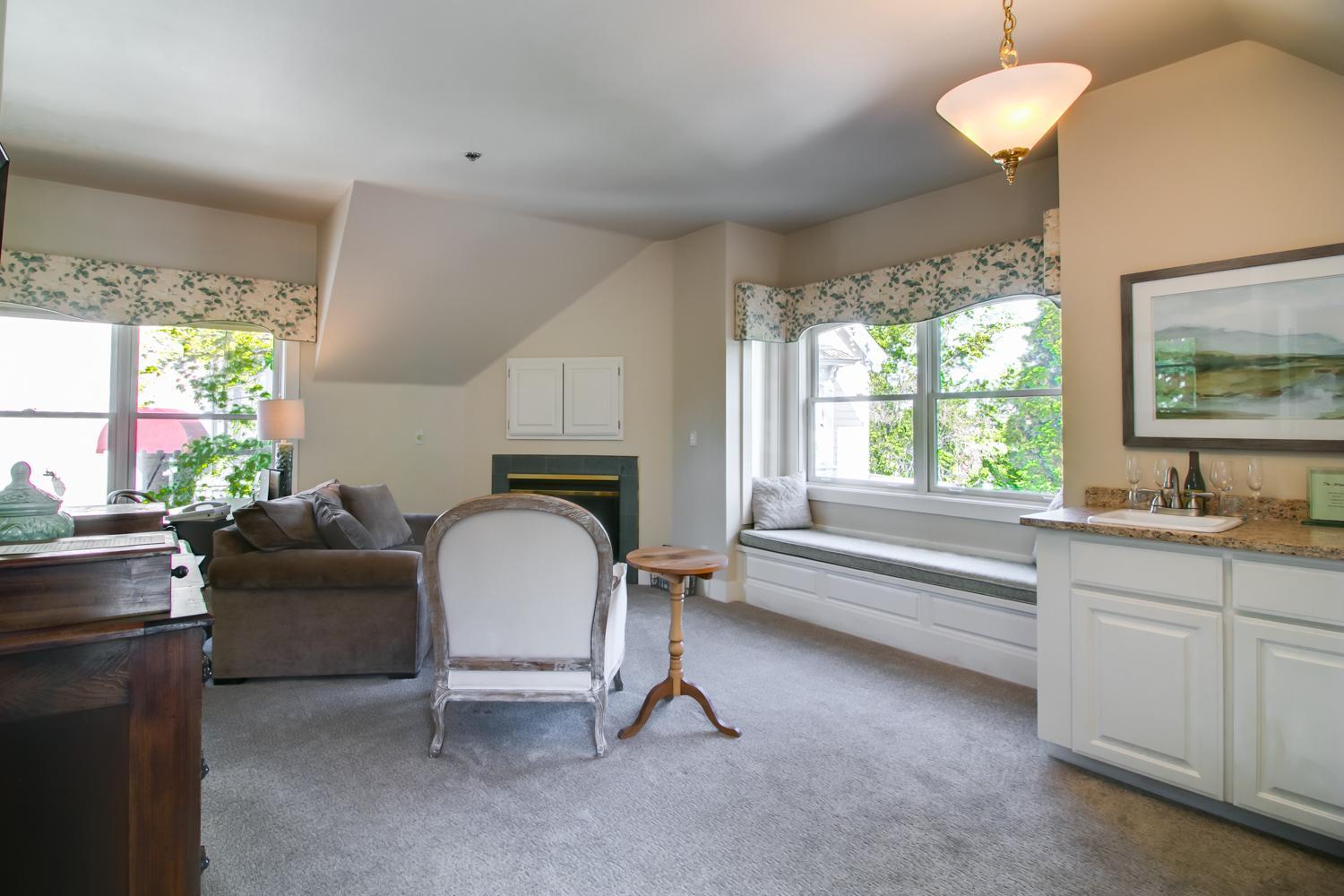 Suite with Garden View photo 3