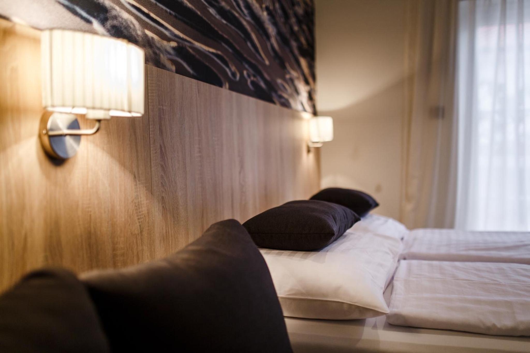 Triple Room (2 Adults + 1 Child) photo 1