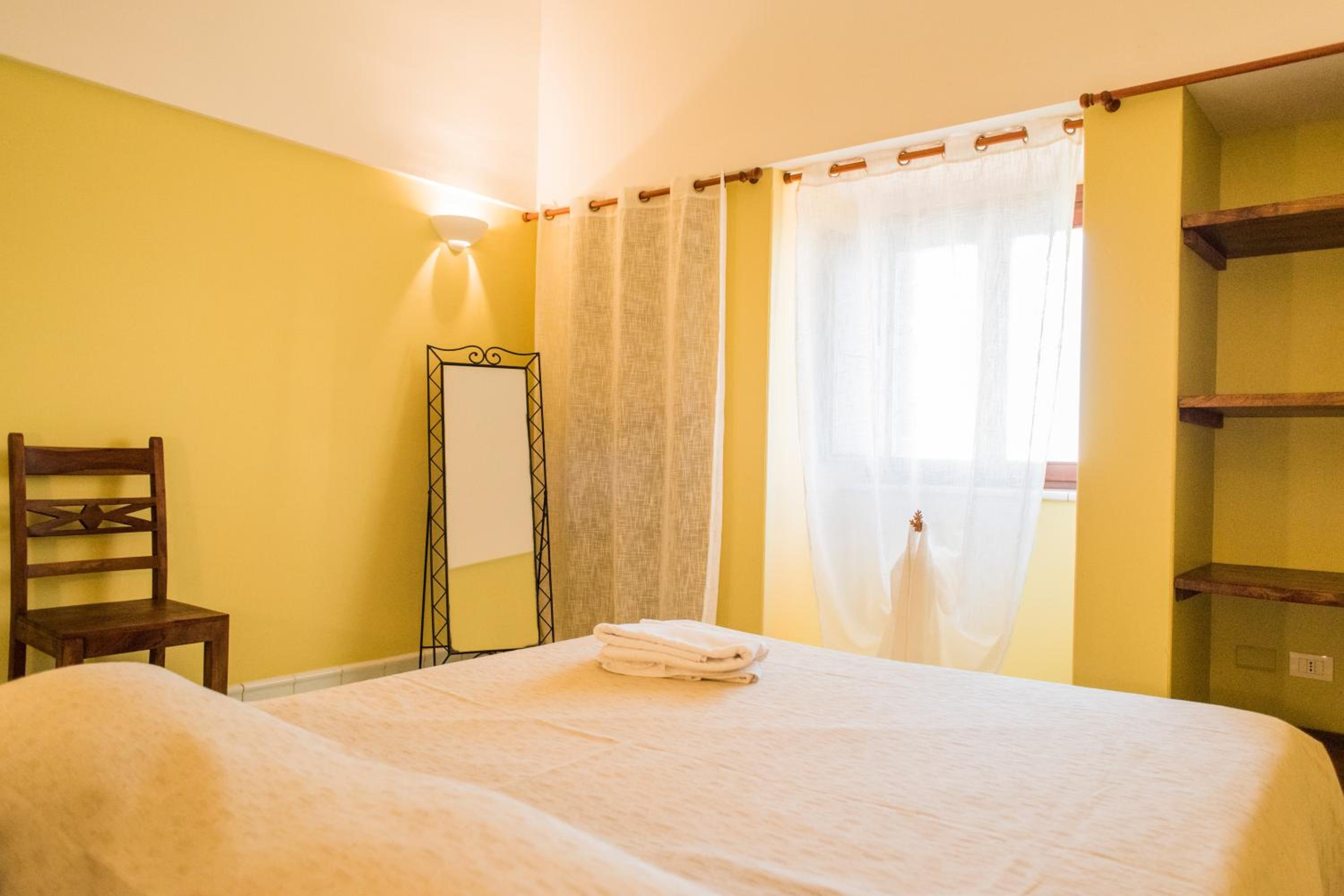 One-Bedroom House photo 1