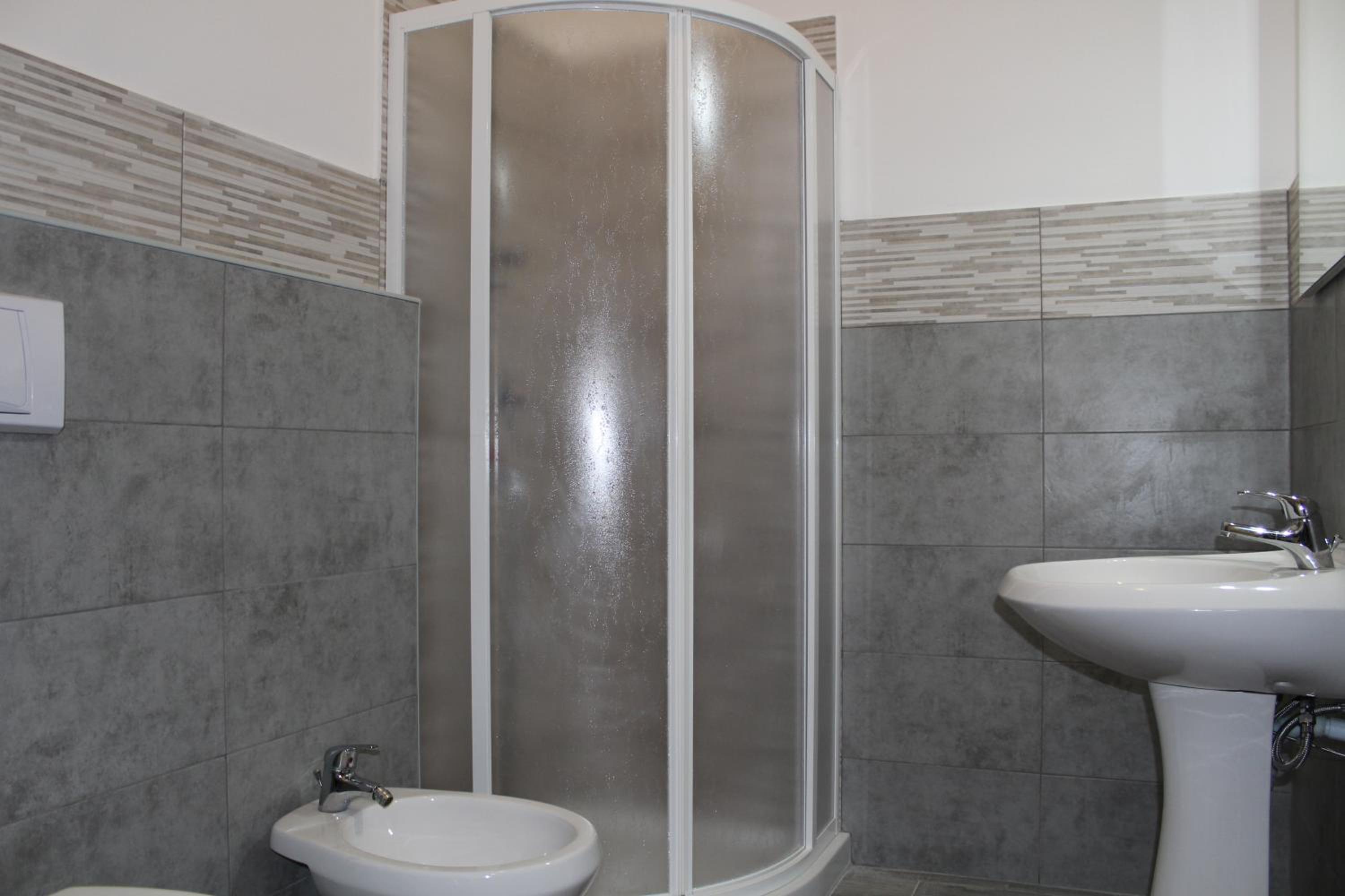 Quadruple Room with Shared Bathroom photo 3