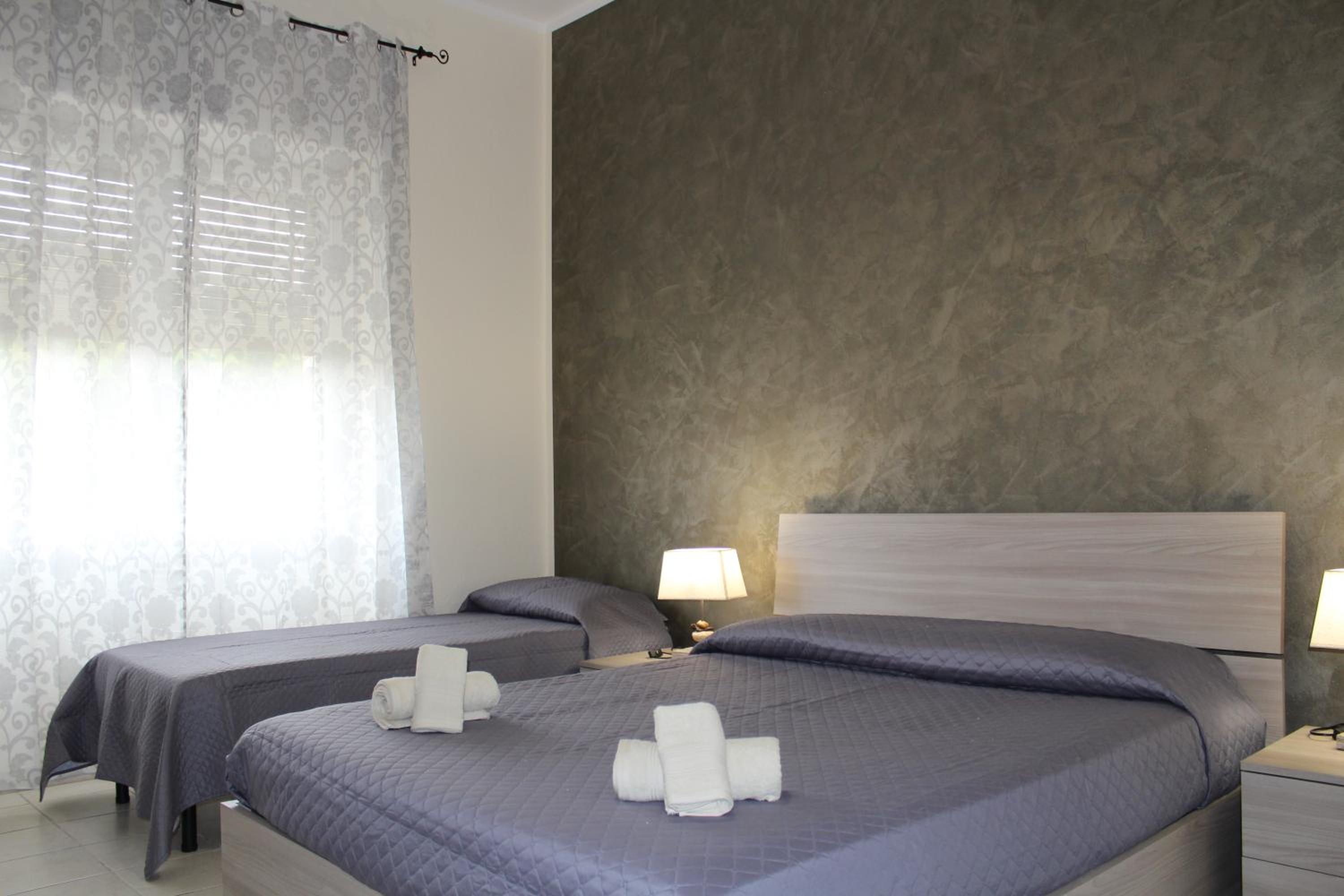 Triple Room with Private Bathroom photo 1