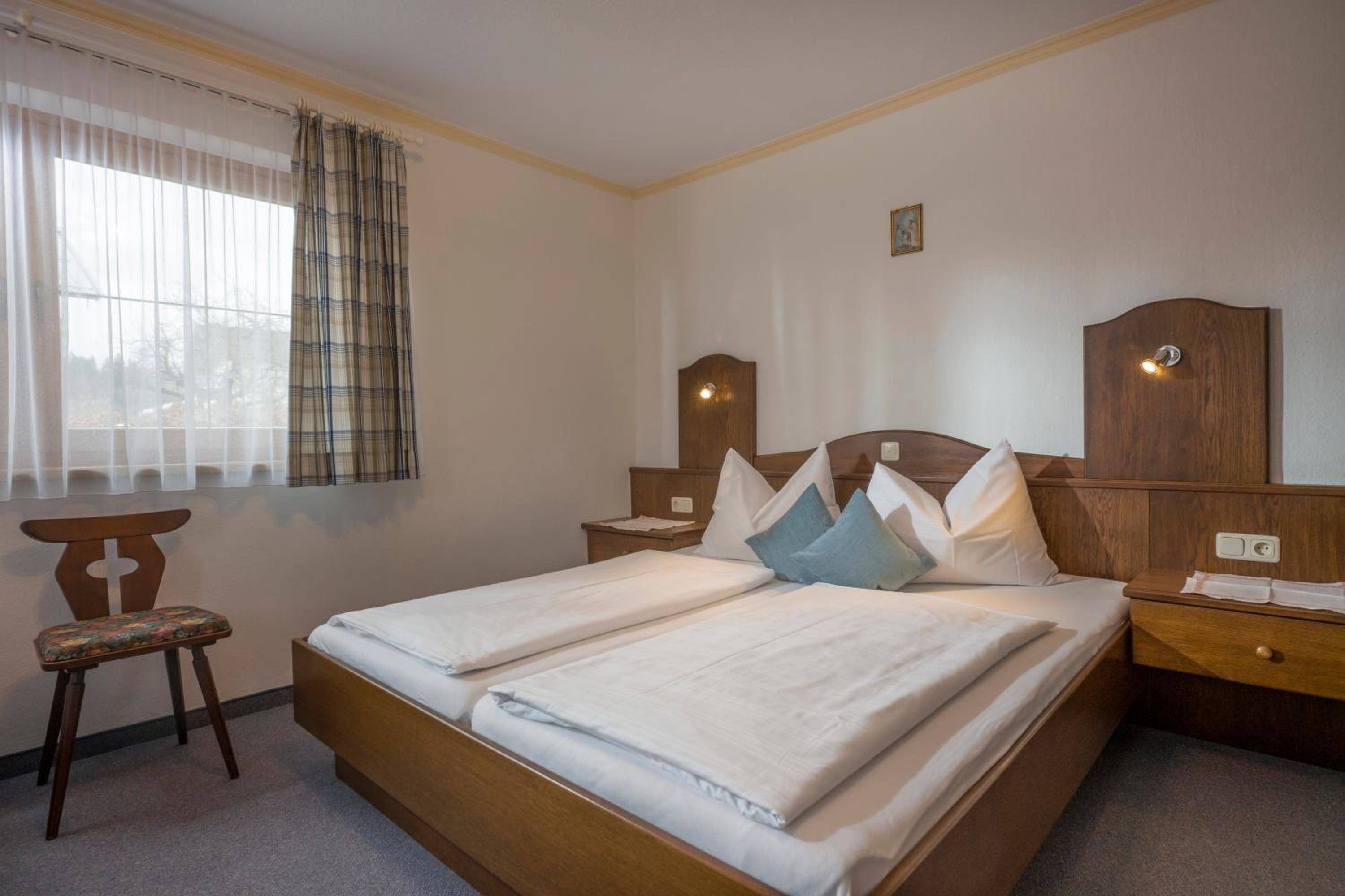 Standard Two-Bedroom Apartment (4 Adults) photo 3